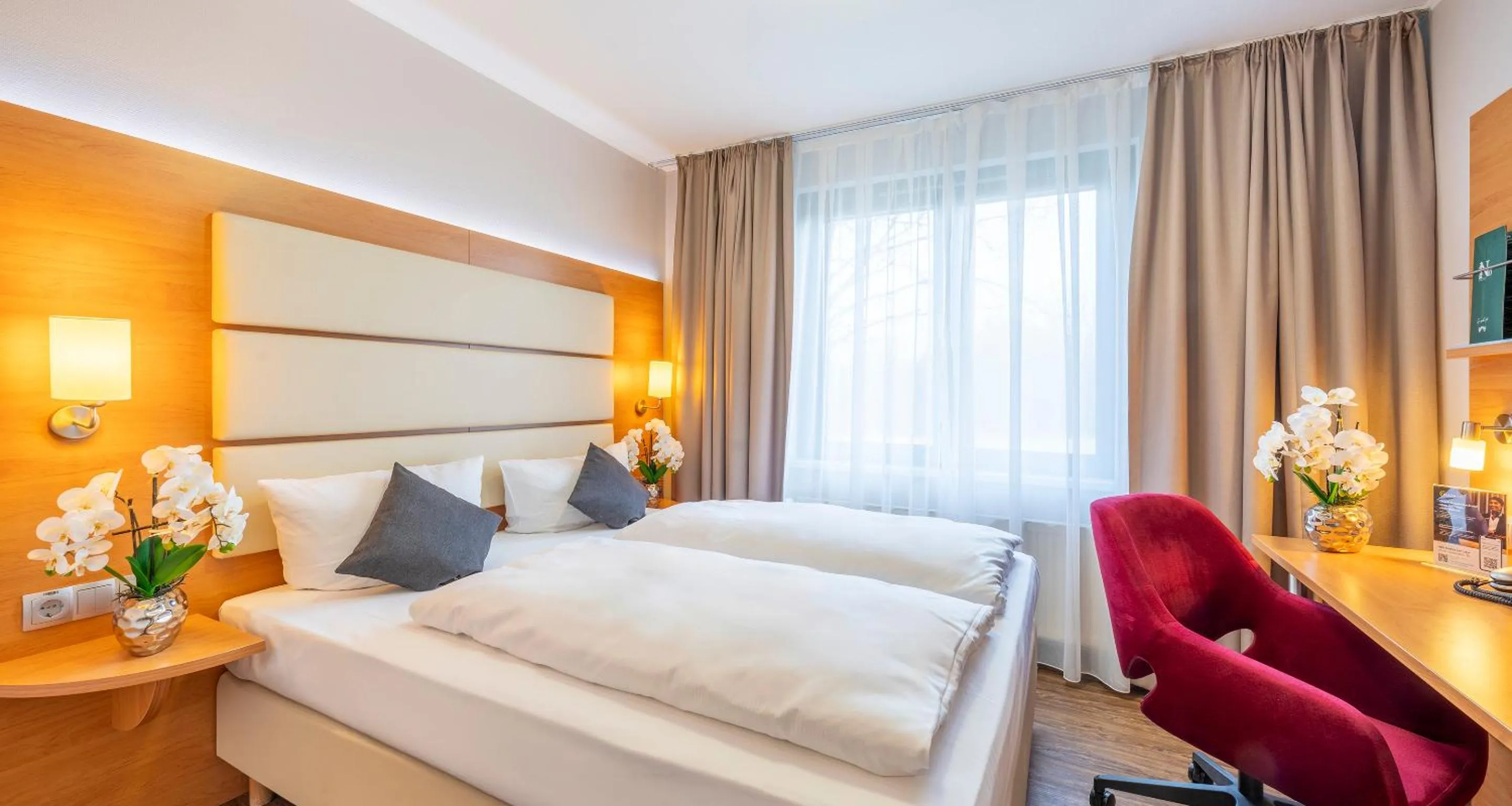 Bed in PLAZA INN Braunschweig City Süd