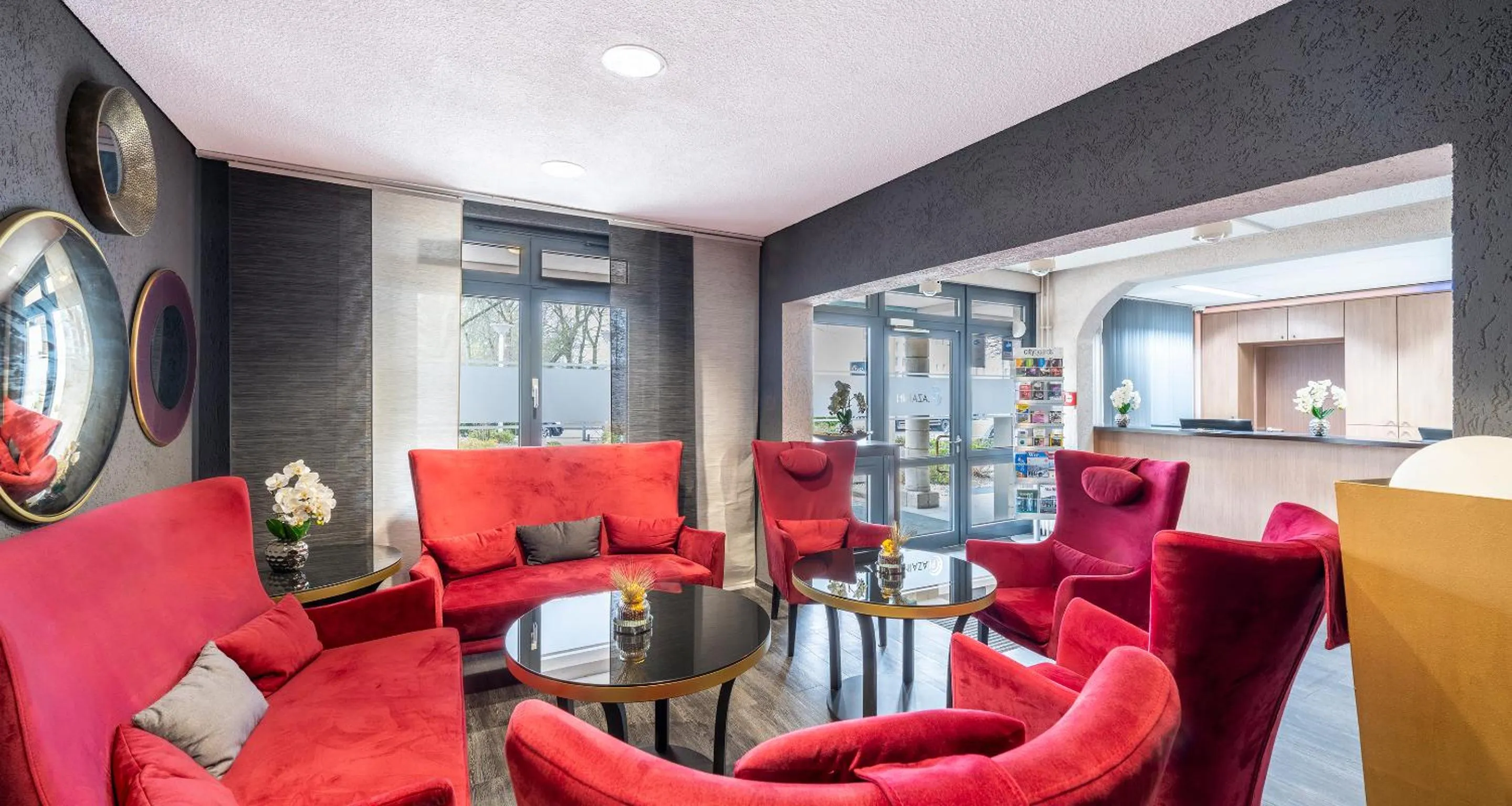 Lobby or reception in PLAZA INN Braunschweig City Süd