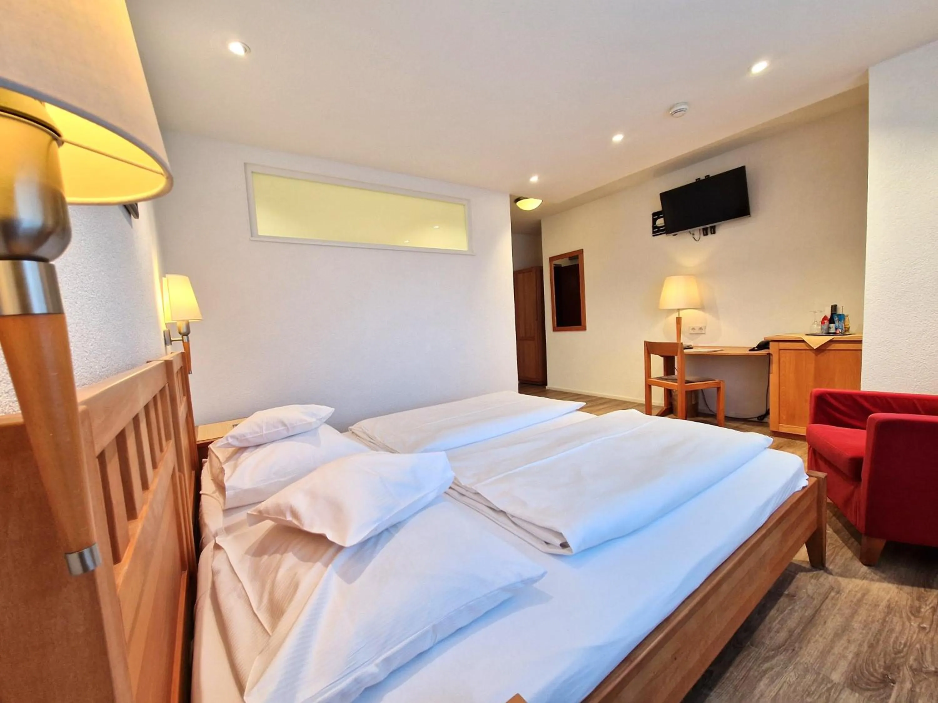 Bed in Badhotel Restaurant Stauferland