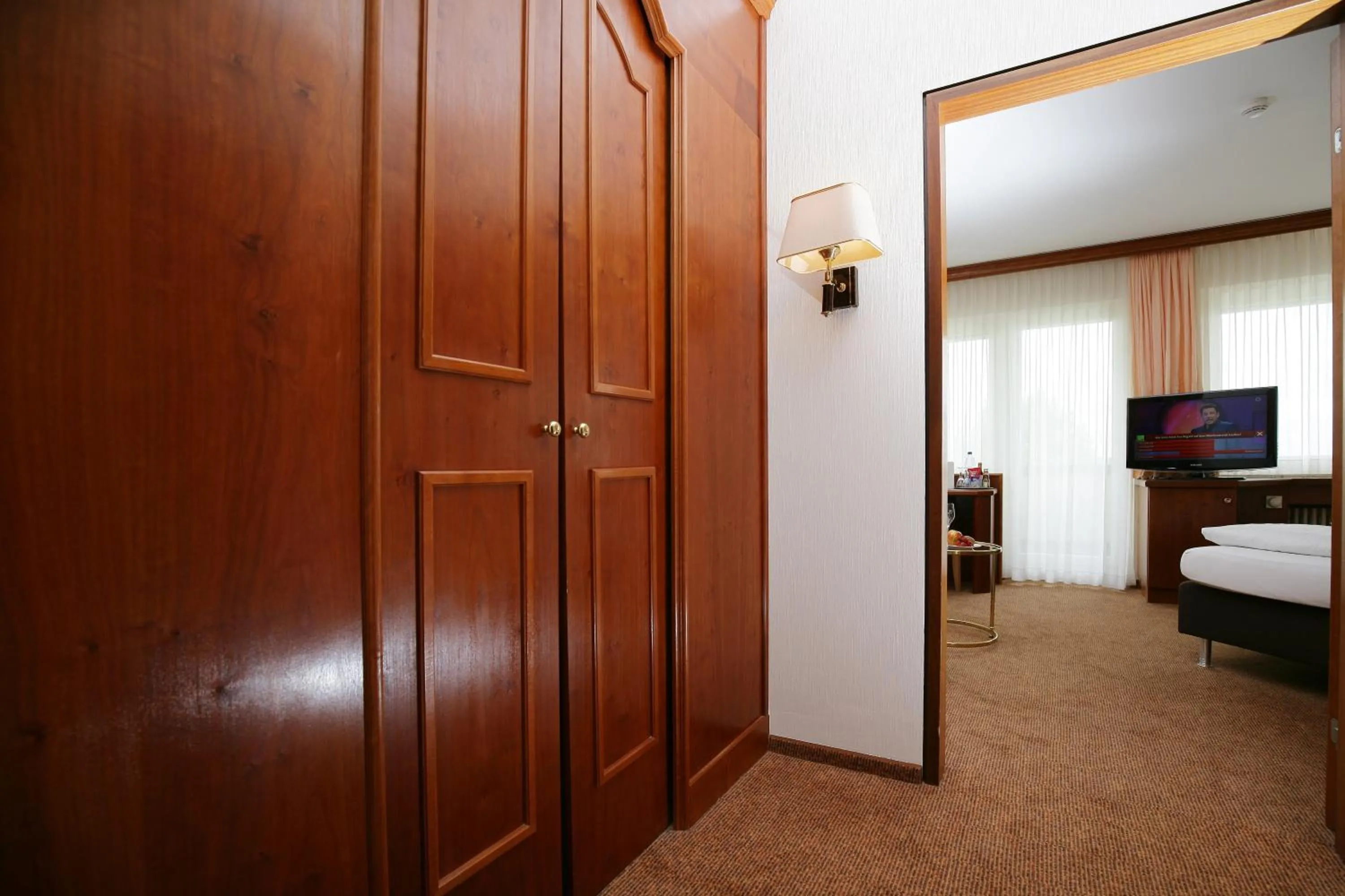 Photo of the whole room, Bed in Badhotel Restaurant Stauferland