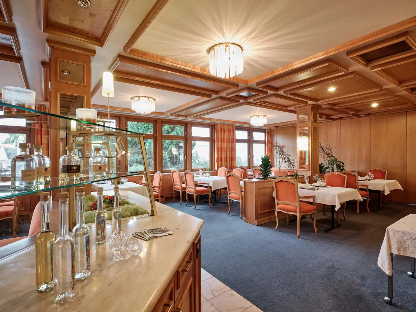 Restaurant/places to eat in Badhotel Restaurant Stauferland