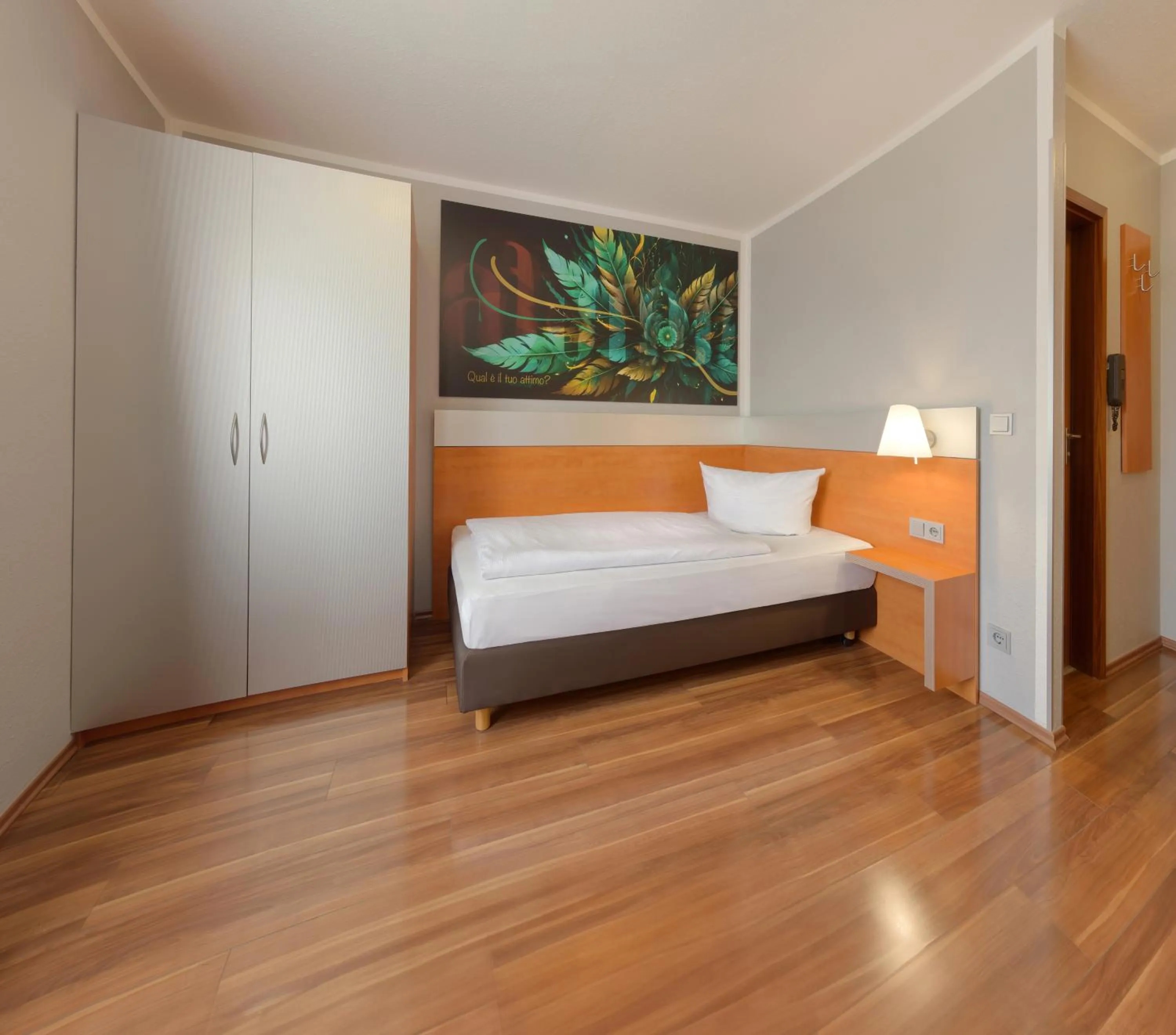 Bed in attimo Hotel Stuttgart***S