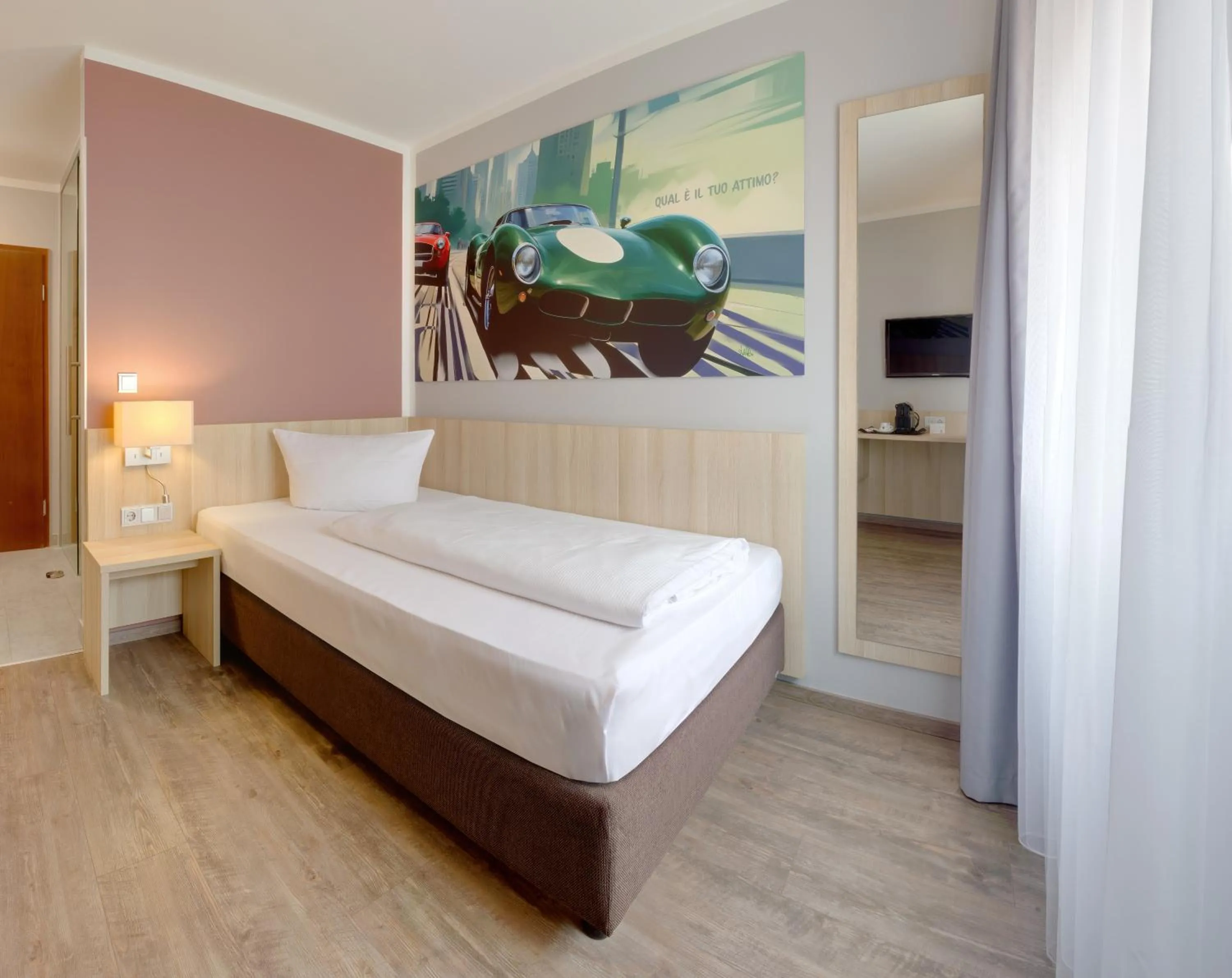 Bed in attimo Hotel Stuttgart***S