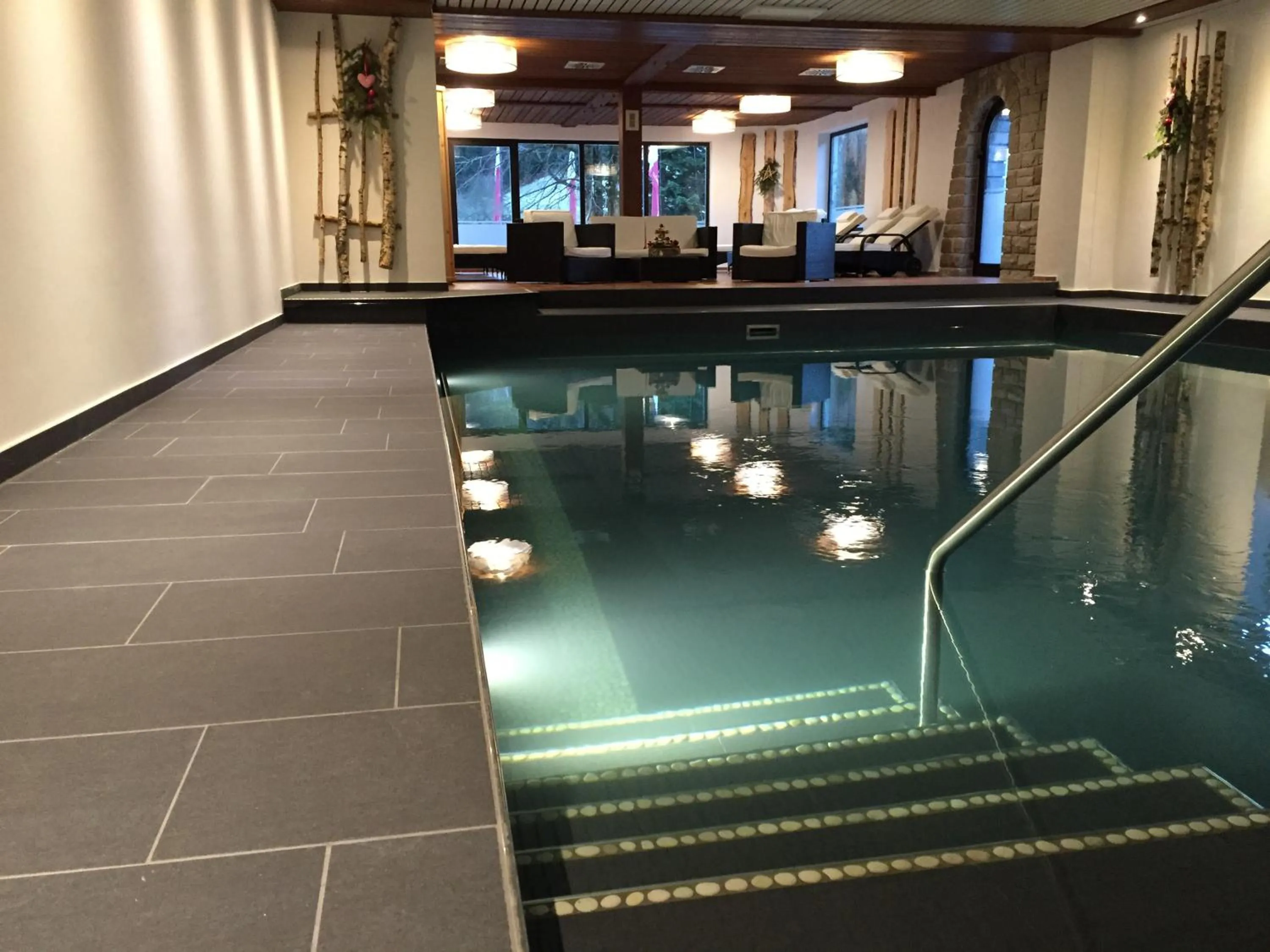 Swimming pool in Sonnenbichl Hotel am Rotfischbach