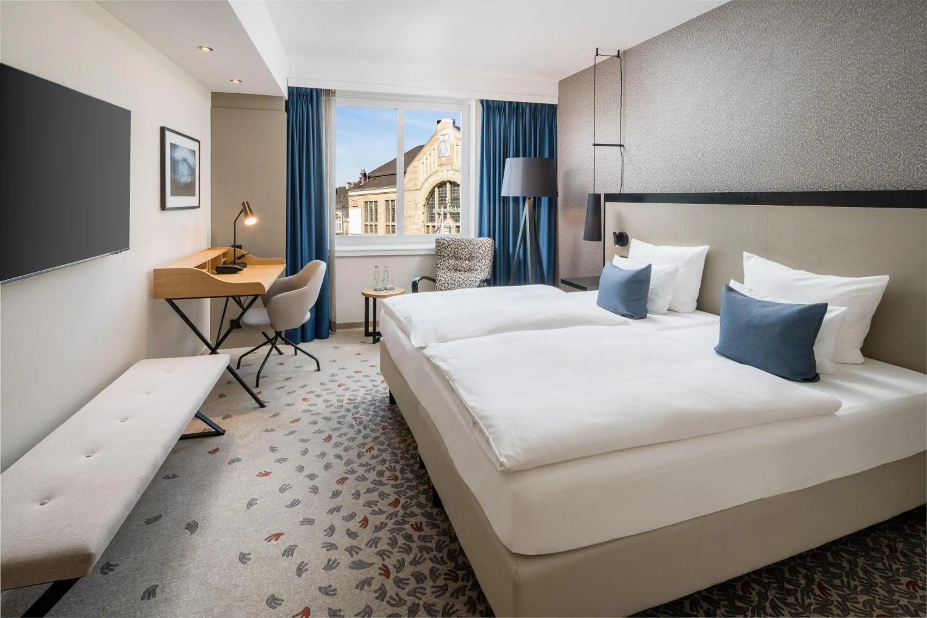 Standard Double Room in Steigenberger Hotel Bielefelder Hof Standard Double Room in Steigenberger Hotel Bielefelder Hof