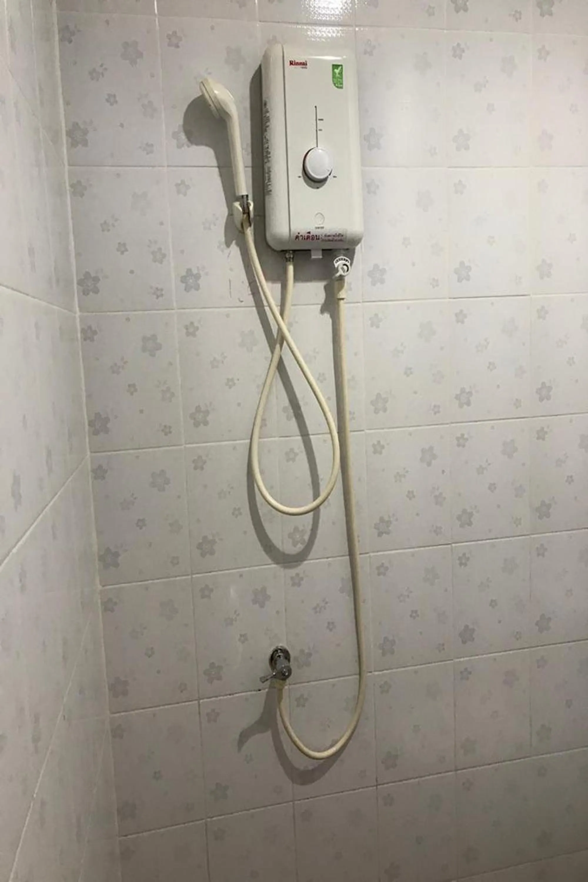 Shower in Nasa Hotel