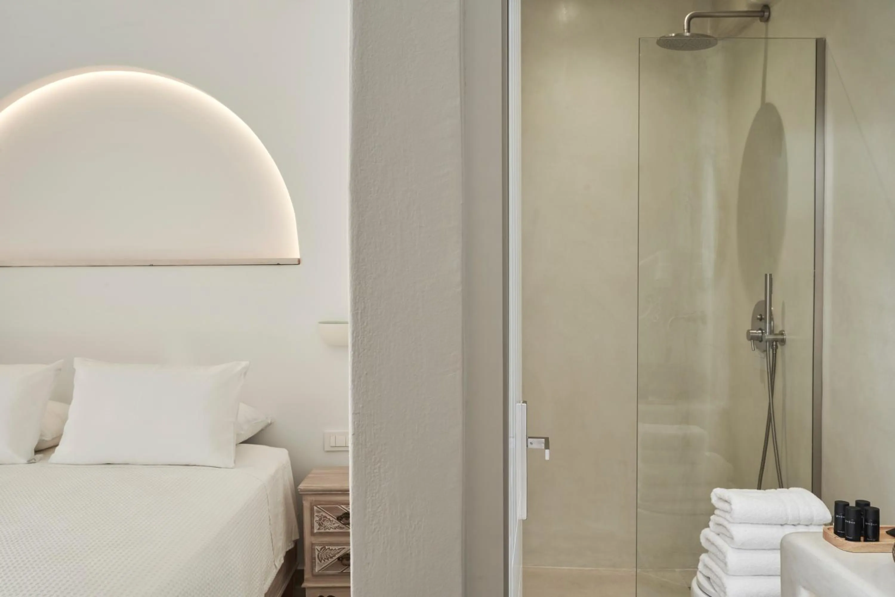 Bathroom, Bed in Galation