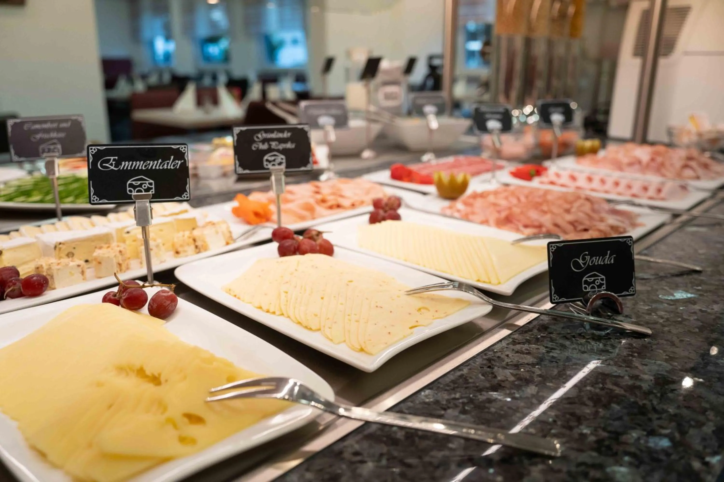 Buffet breakfast in Hotel Am Freischütz