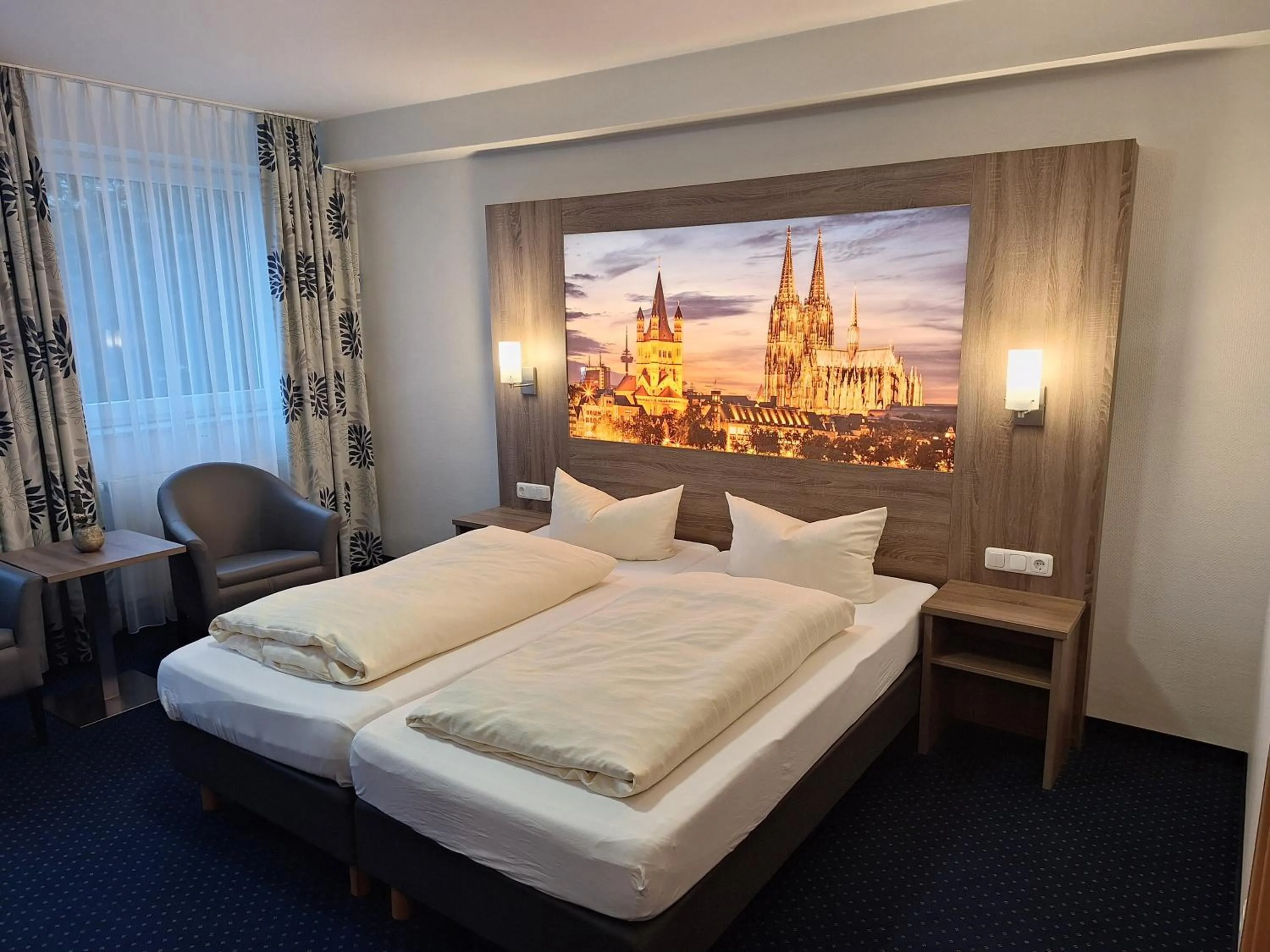 Photo of the whole room, Bed in Hotel Am Freischütz