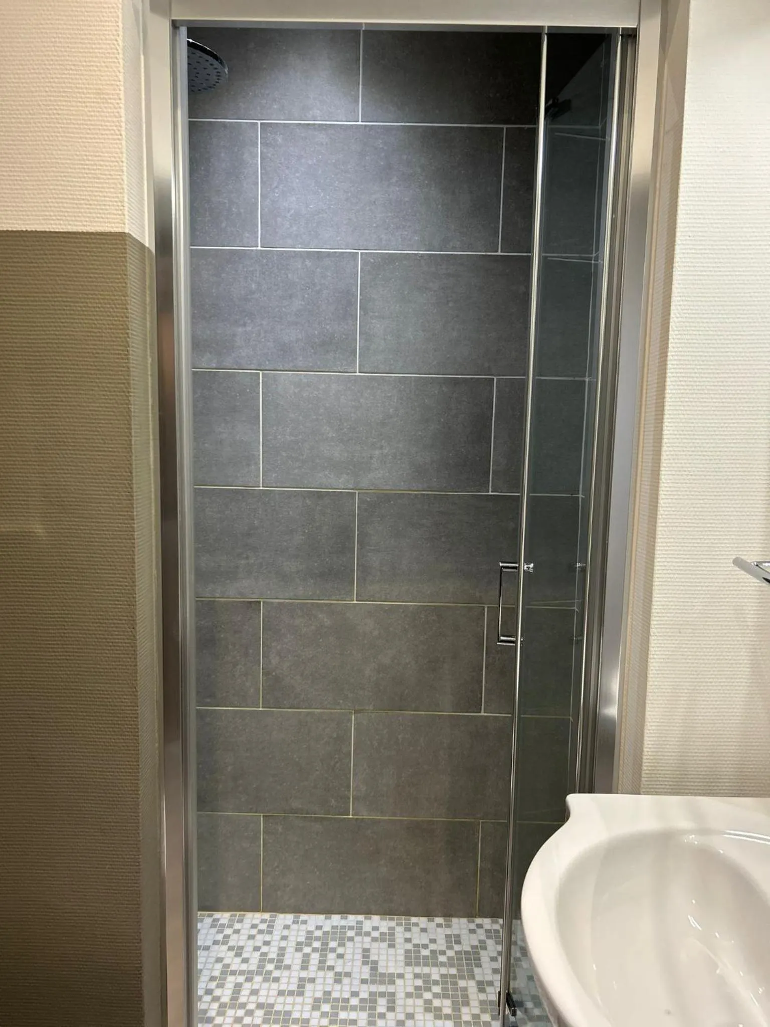 Shower in Les petits nids de Nina 1