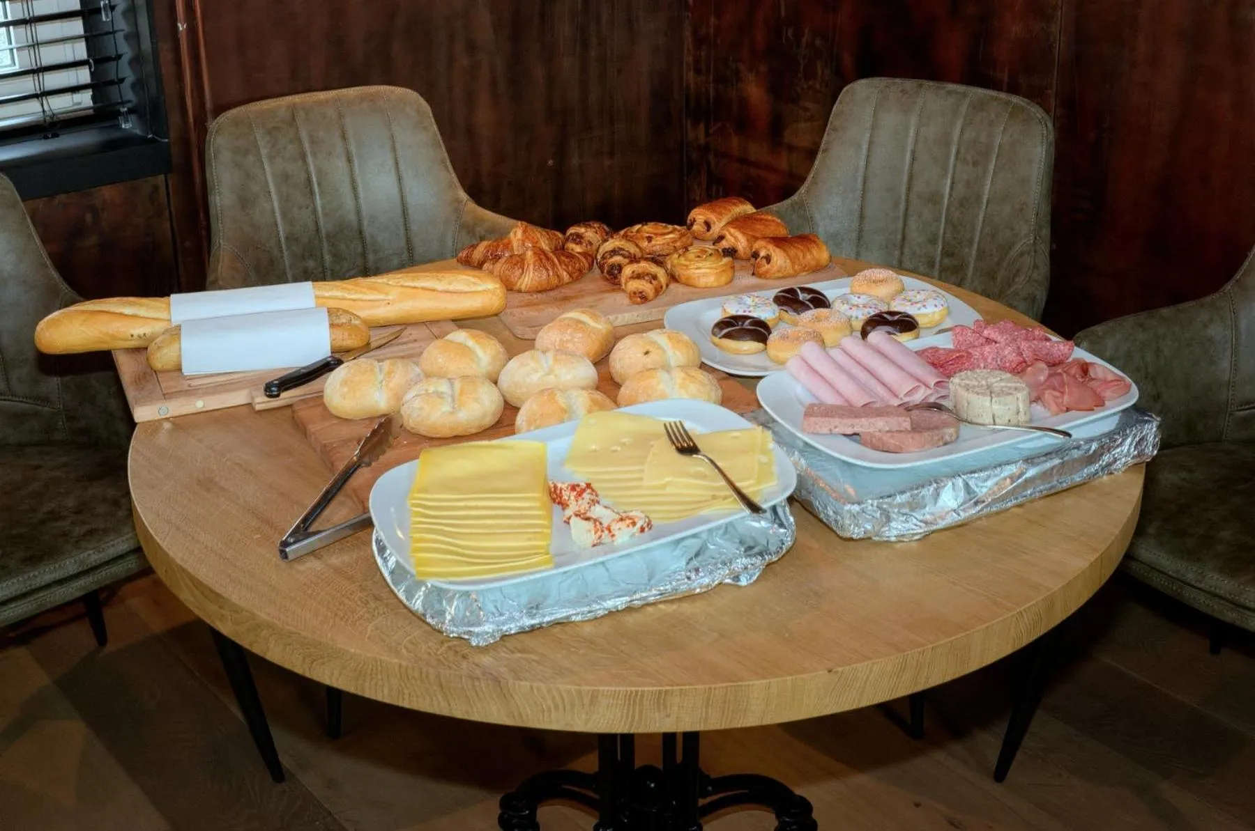 Continental breakfast in Hotel & Restaurant Maison Pal'Ange