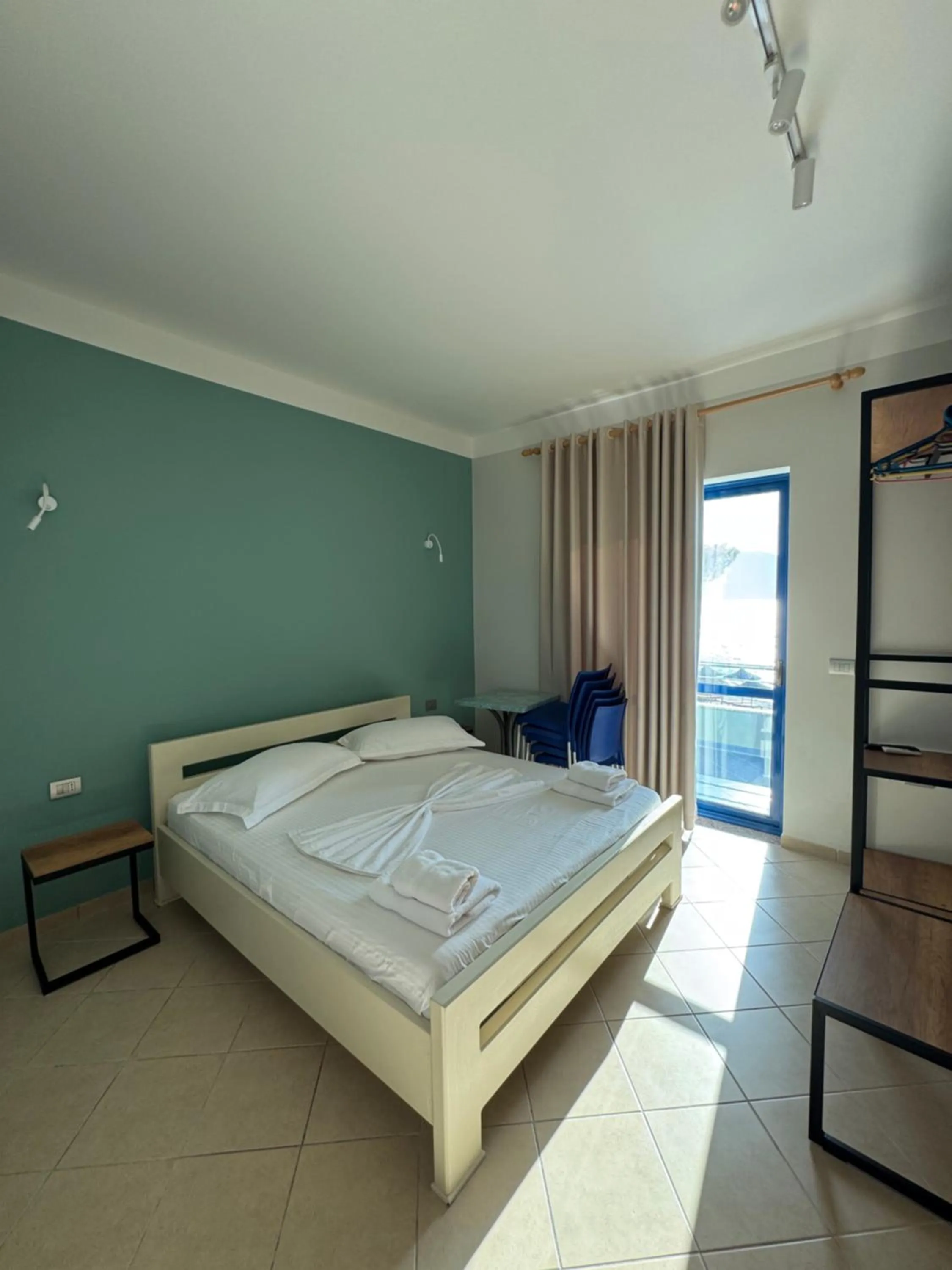 Bedroom, Bed in Hotel Cekodhima