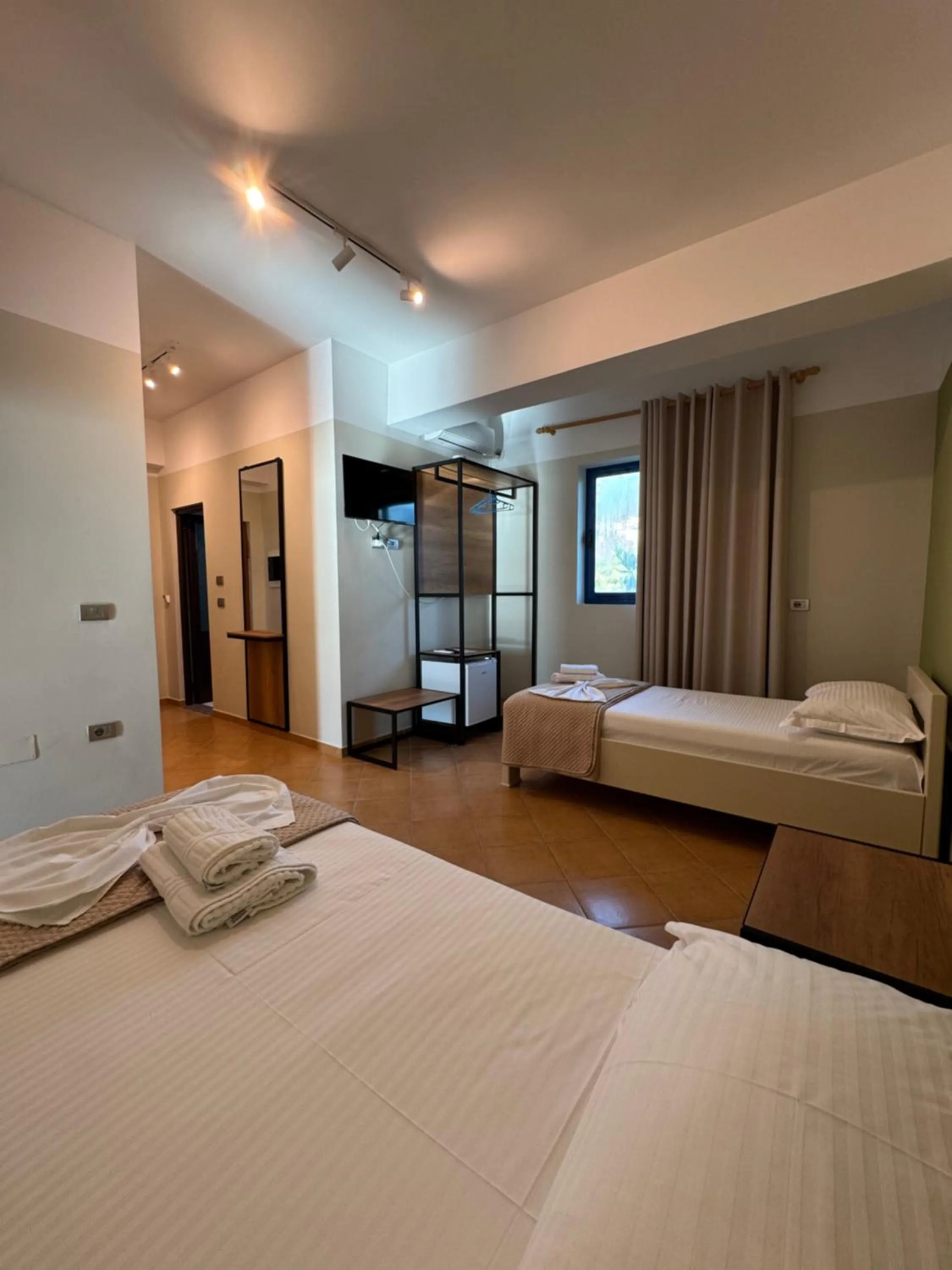 TV and multimedia, Bed in Hotel Cekodhima