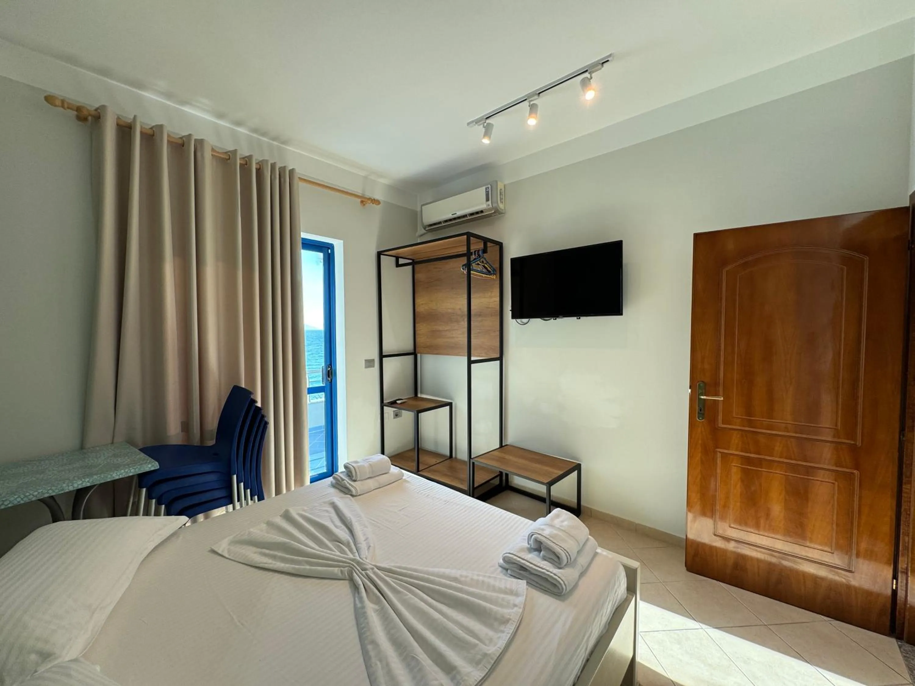 Bedroom, Bed in Hotel Cekodhima