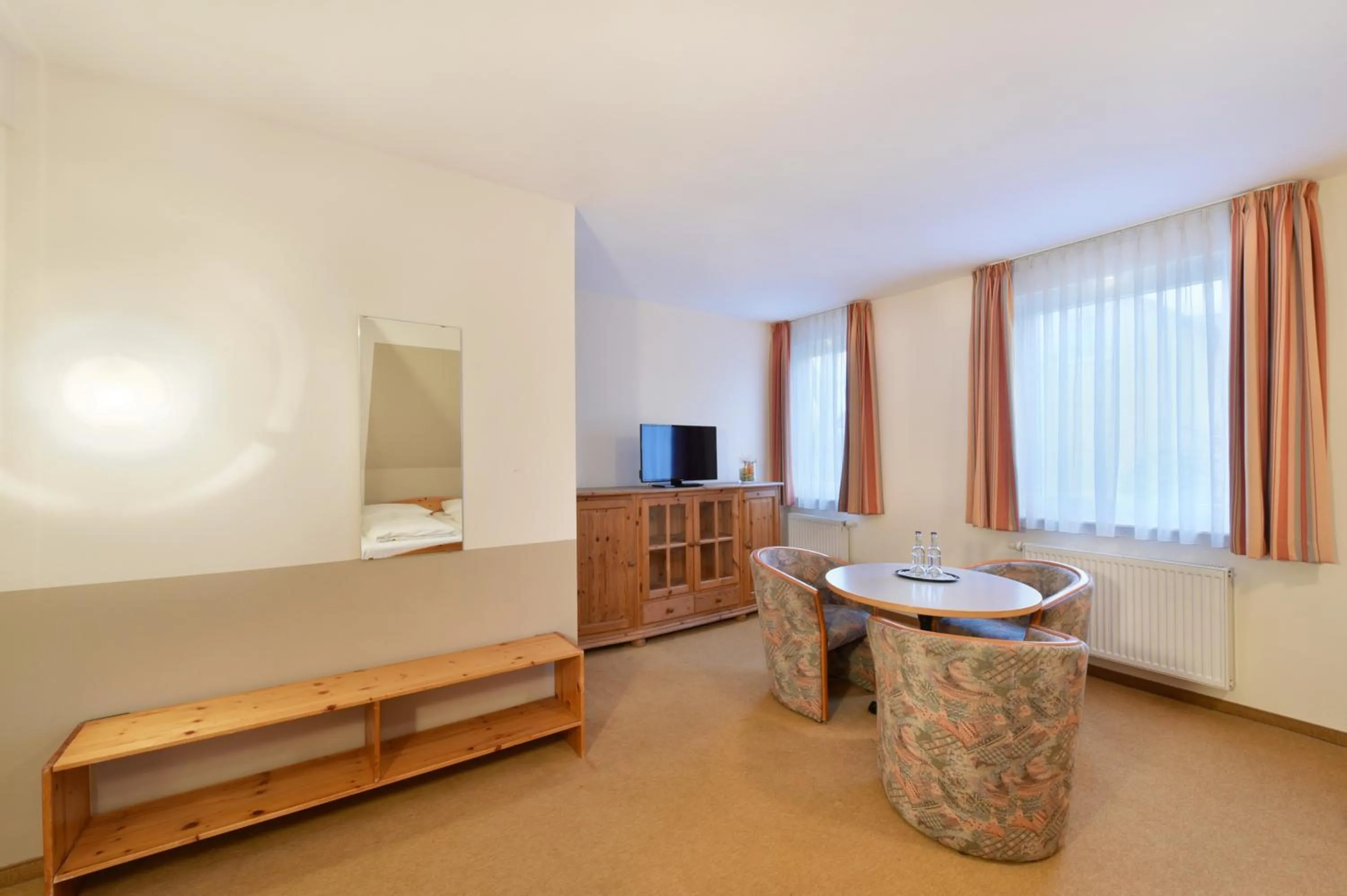 Photo of the whole room, Bed in meinHotel