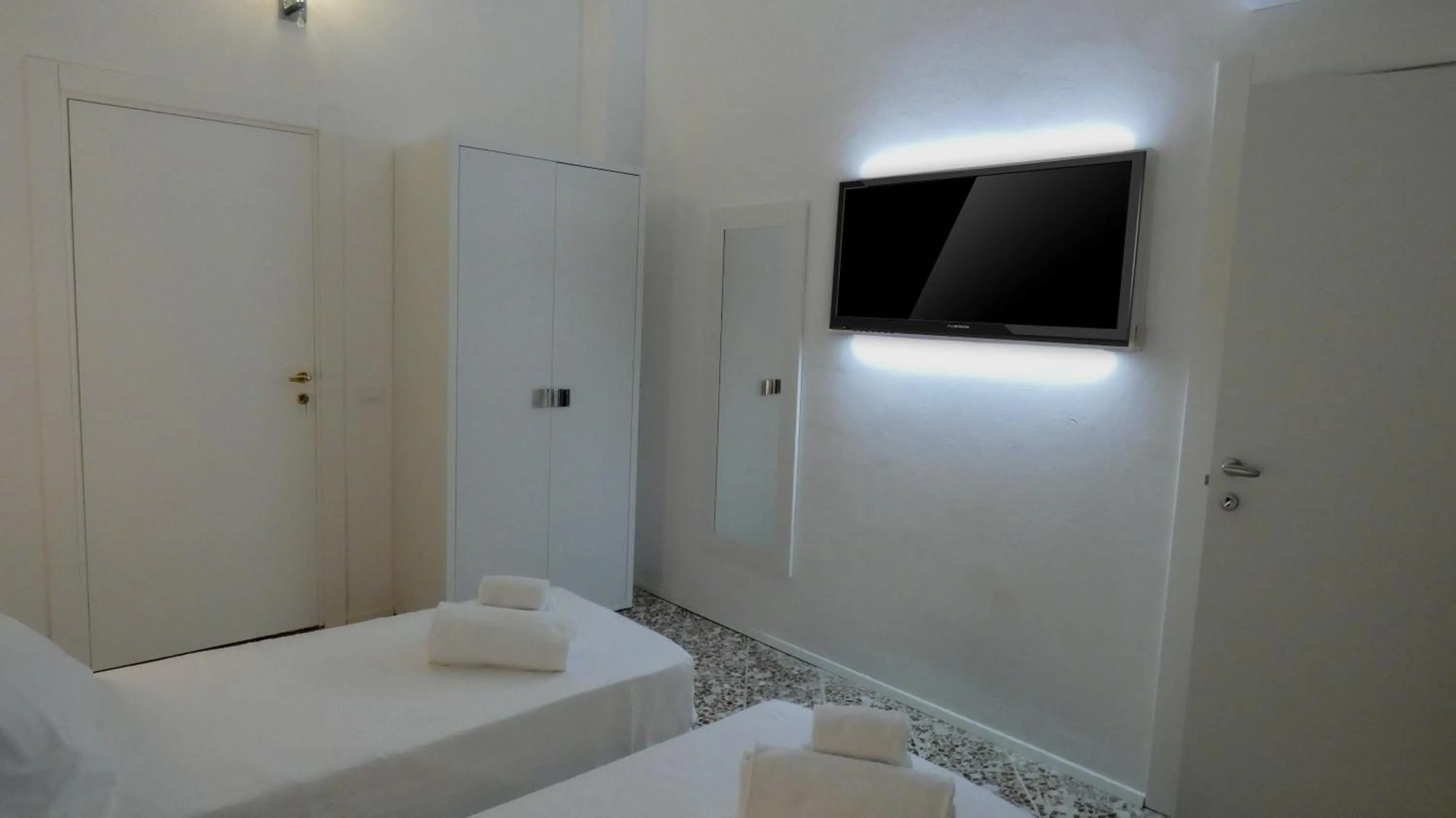 Bedroom, Bed in Regina Margherita