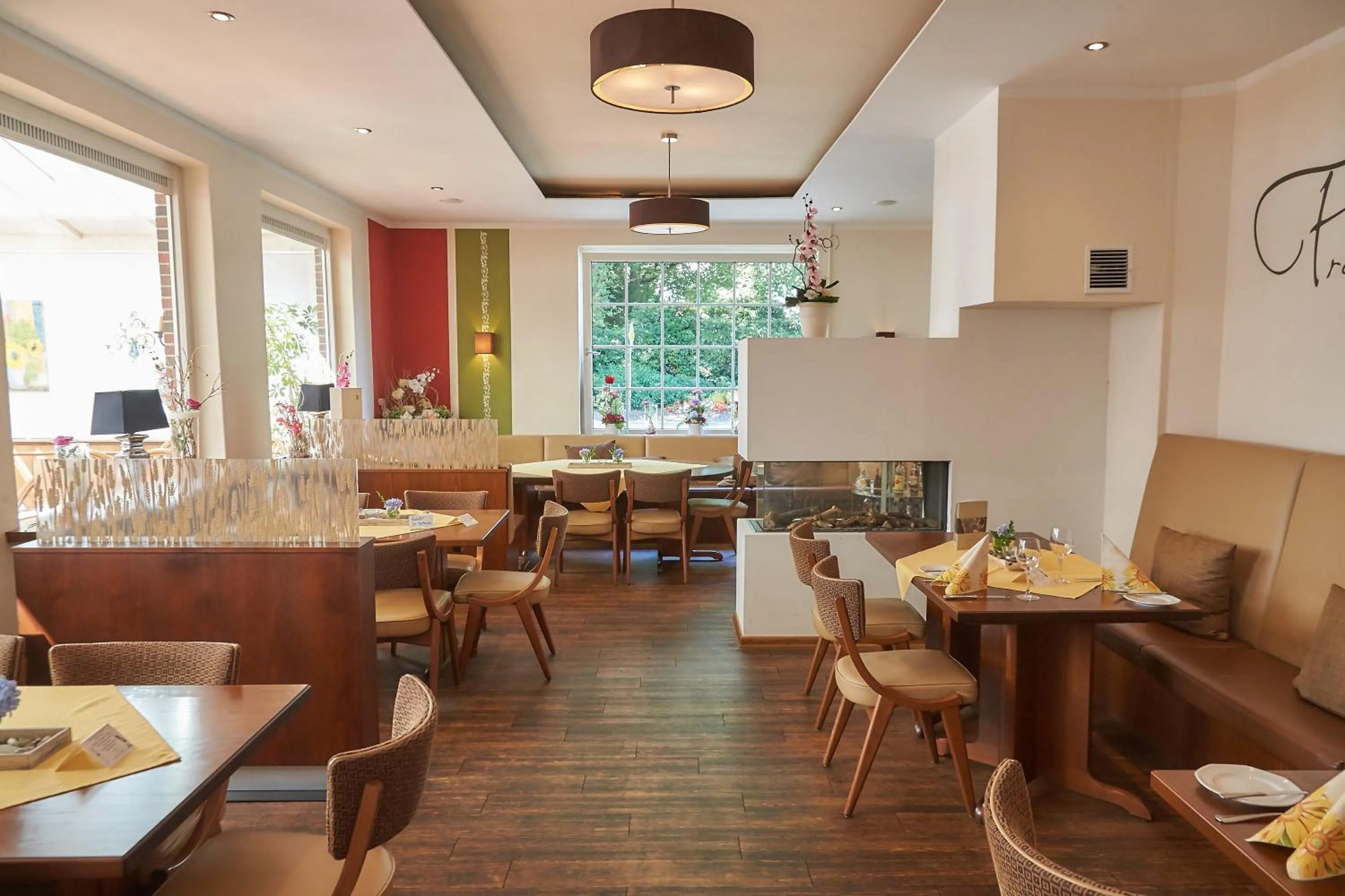 Restaurant/places to eat in Flairhotel Hubertus