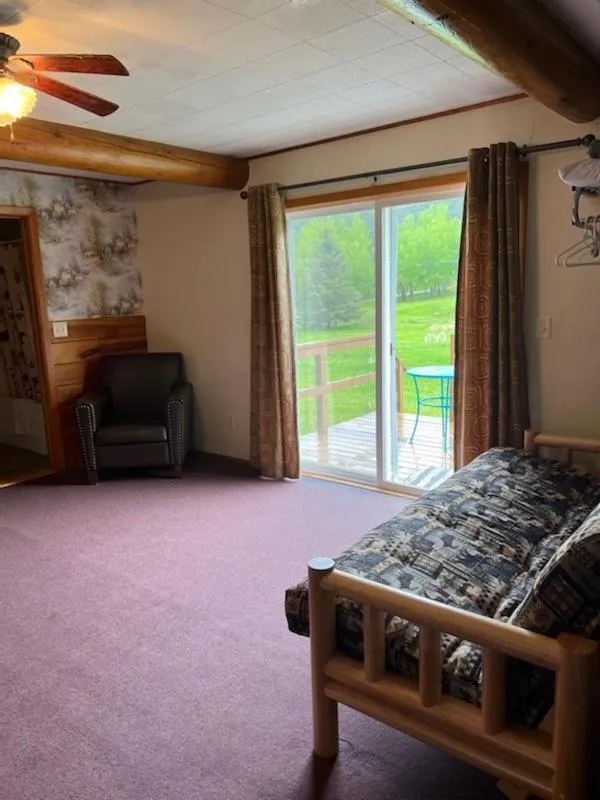 Bed in Springcreek Inn