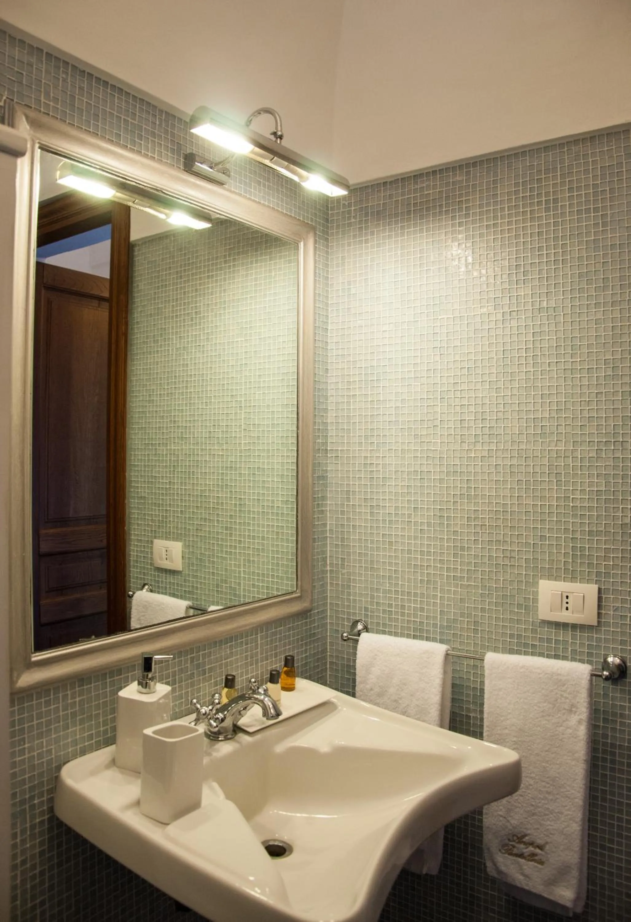 Bathroom in Resort Acropoli