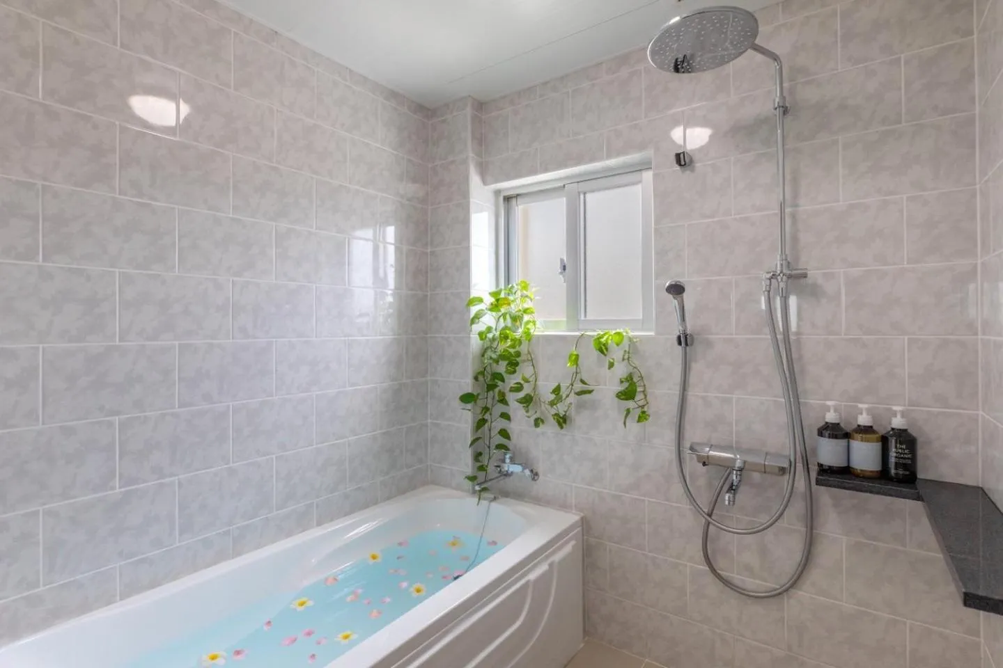 Bathroom in Good Day Hotel