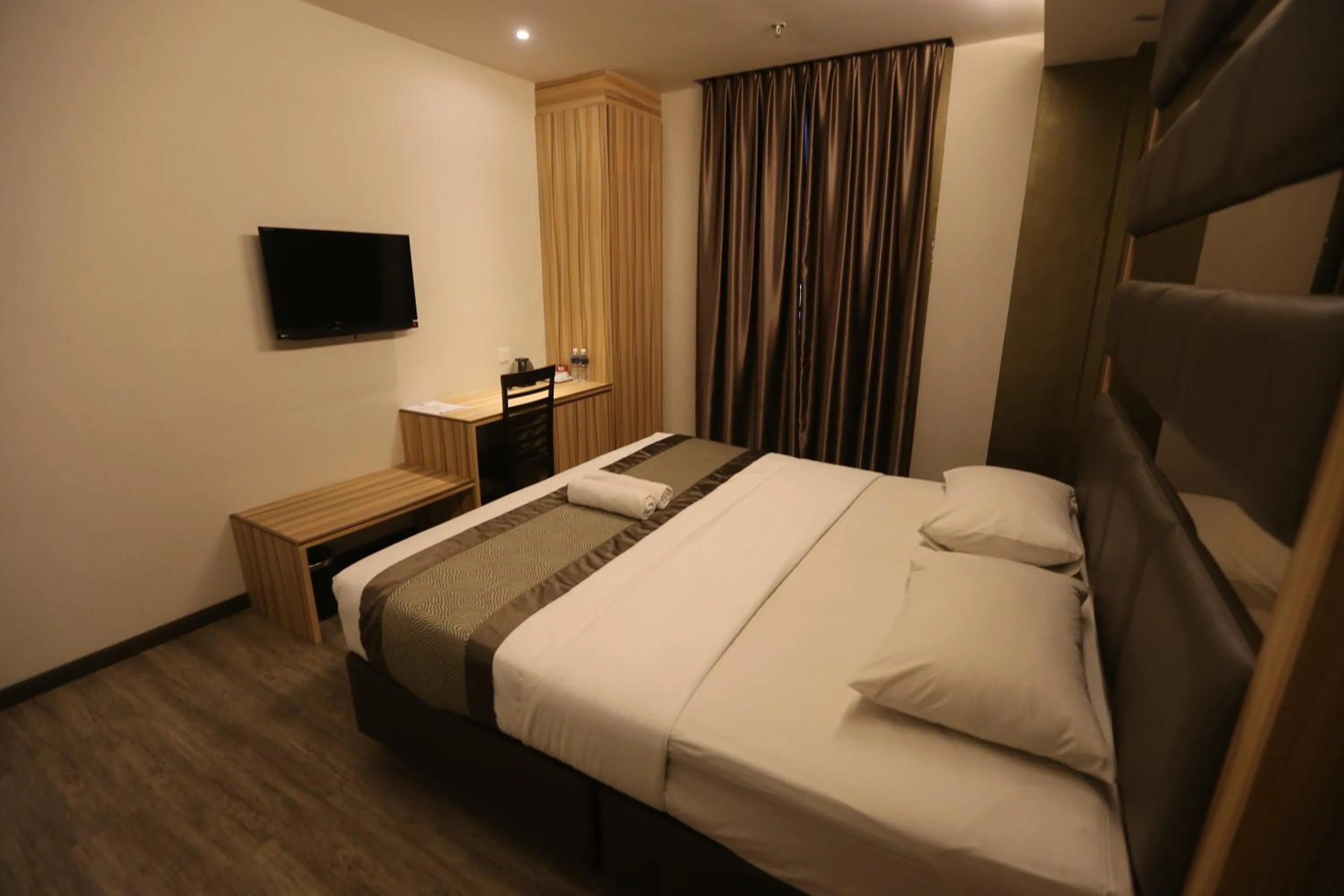 Bed in Kota Heritage Hotel