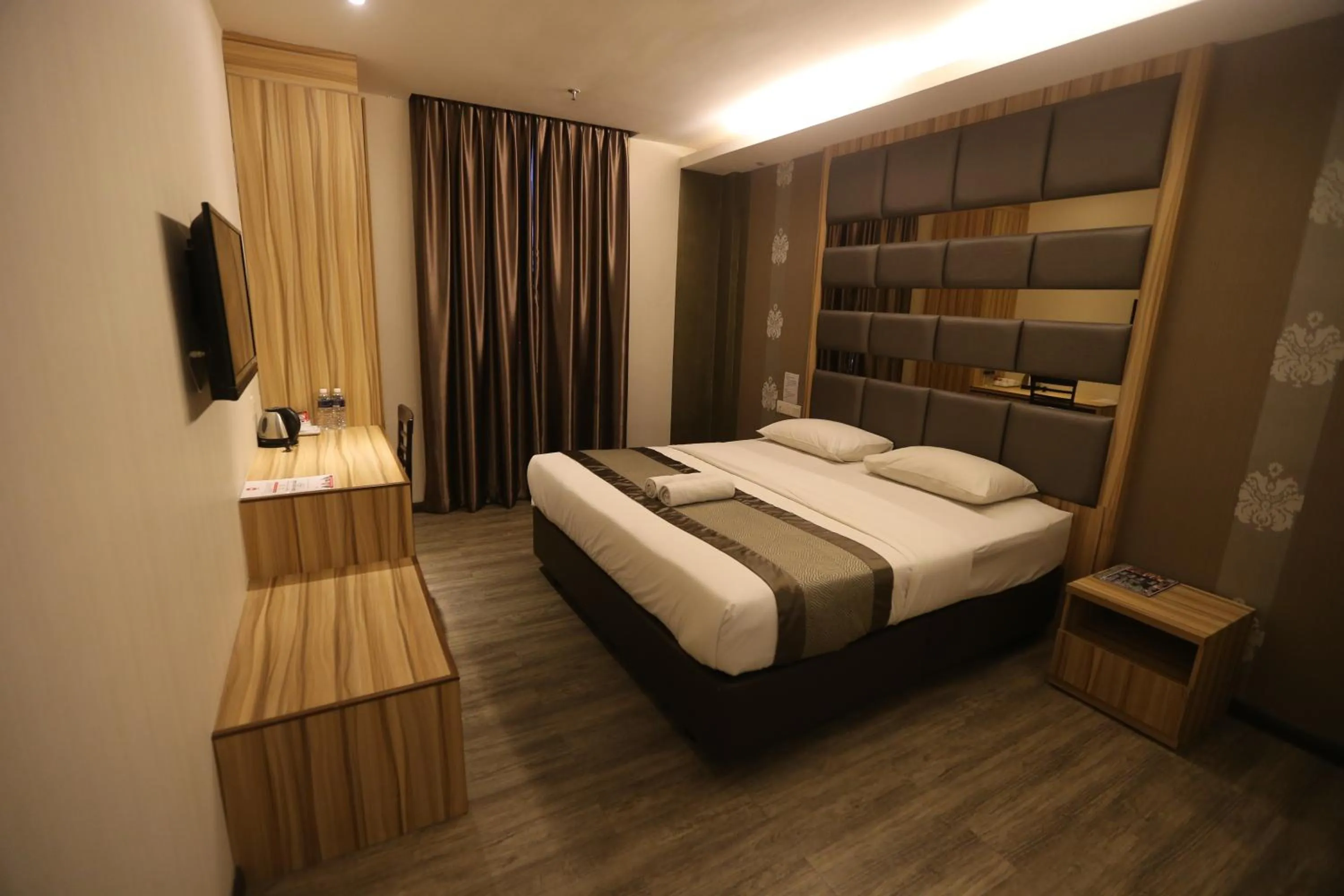 Bed in Kota Heritage Hotel