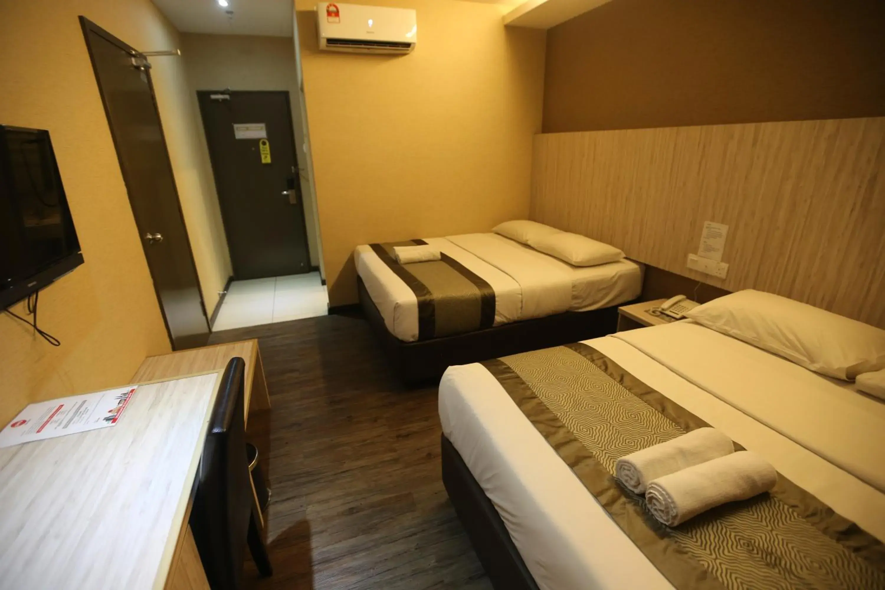 Family Room with Private Bathroom in Kota Heritage Hotel Family Room with Private Bathroom in Kota Heritage Hotel