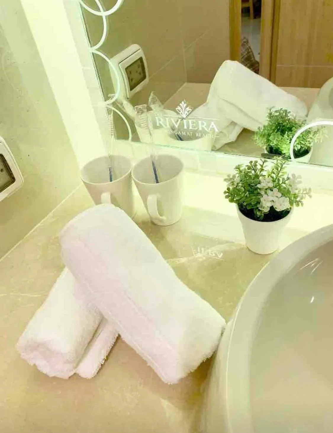 Bed in Riviera Jomtien by Daisy Pattaya