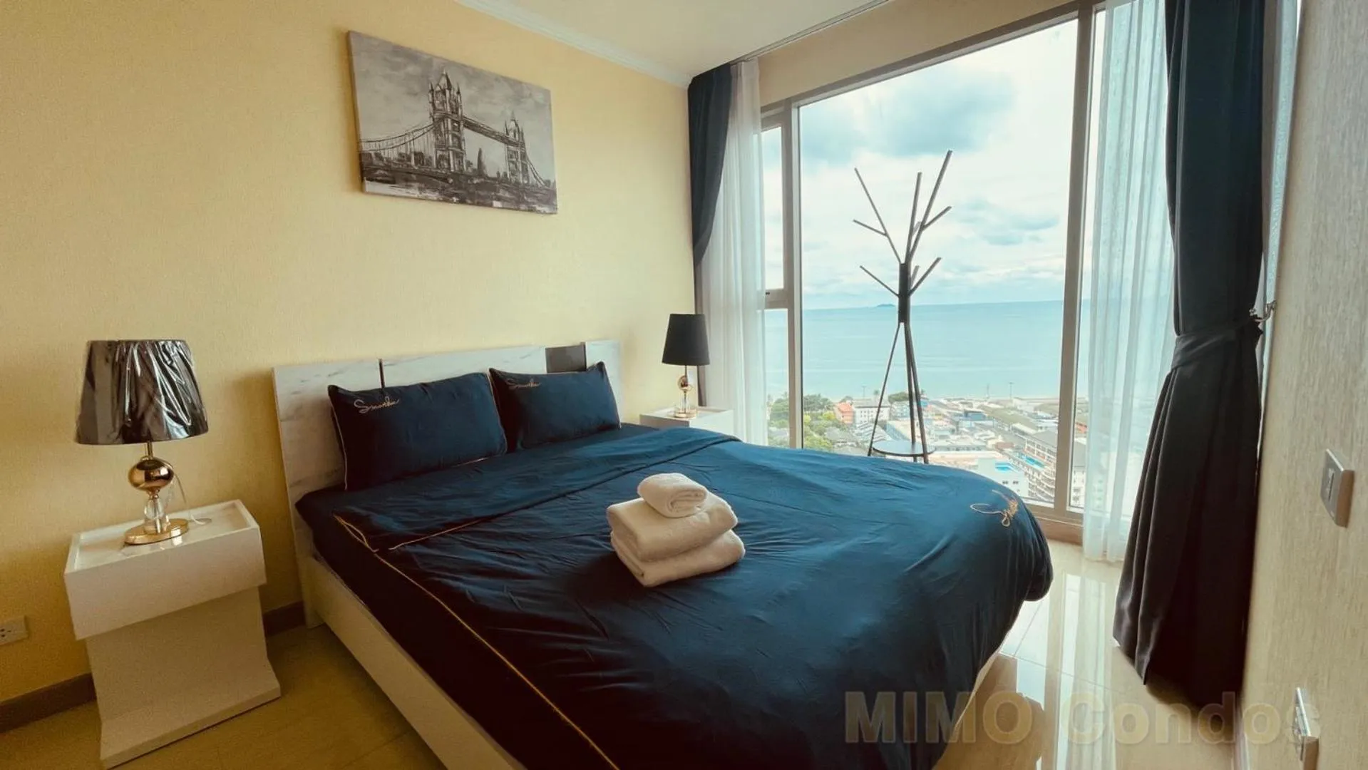 Bed in Riviera Jomtien by Daisy Pattaya