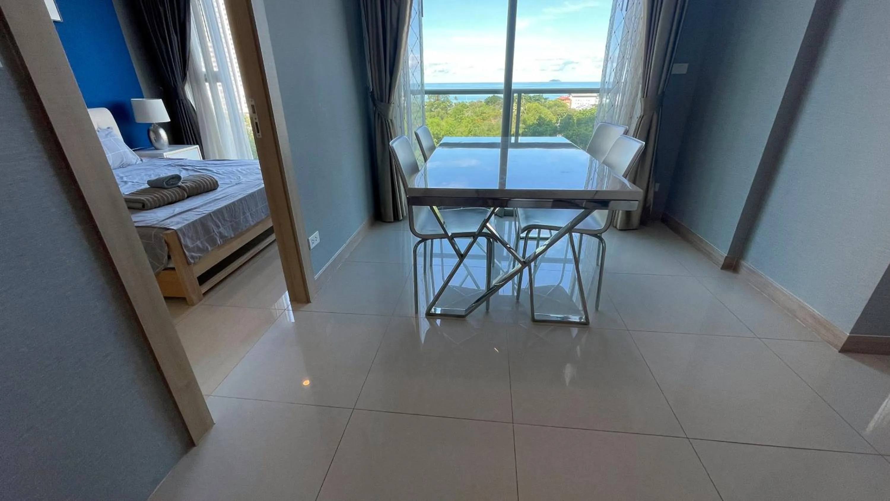 Bed in Riviera Jomtien by Daisy Pattaya