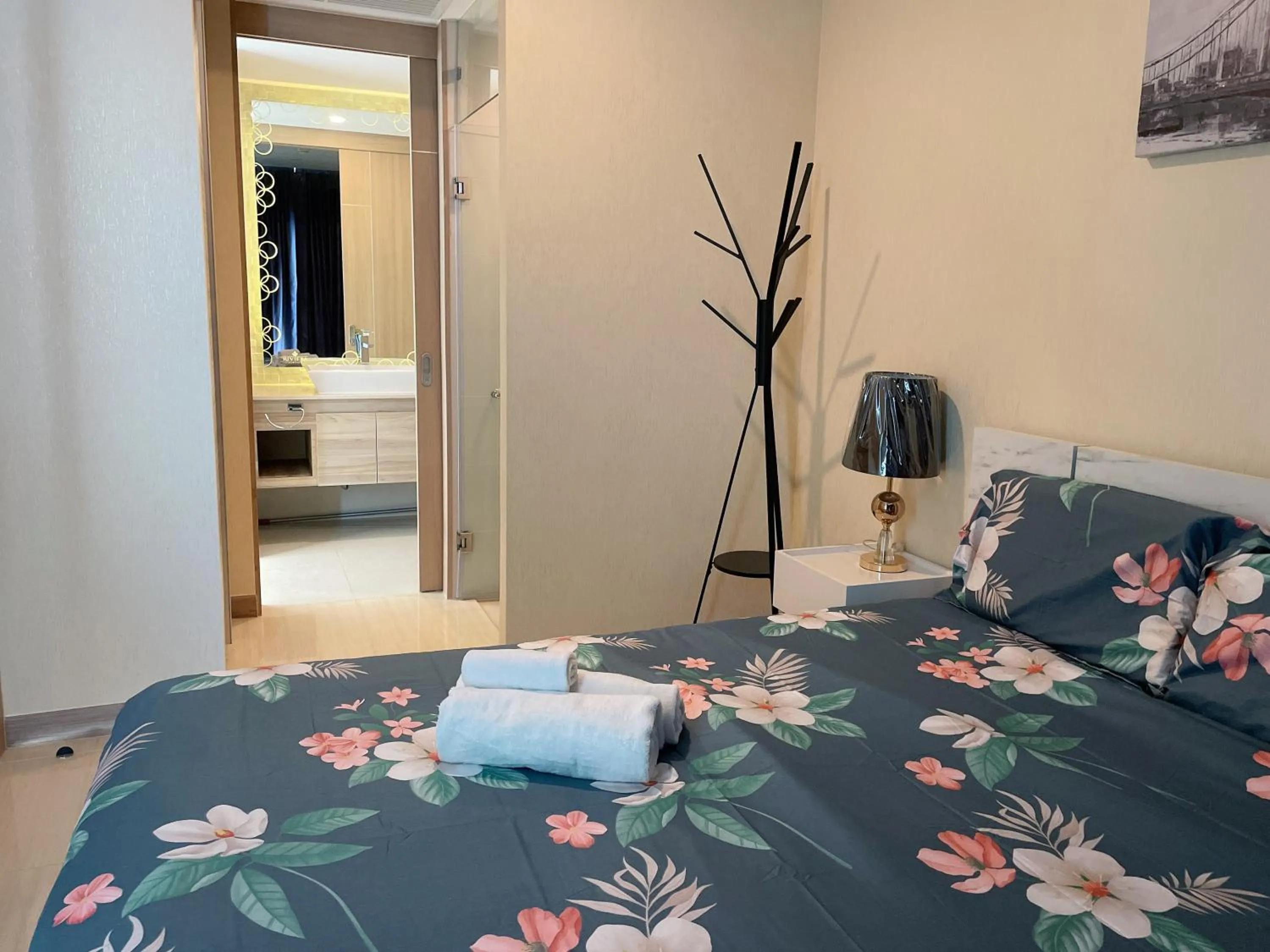 Bed in Riviera Jomtien by Daisy Pattaya