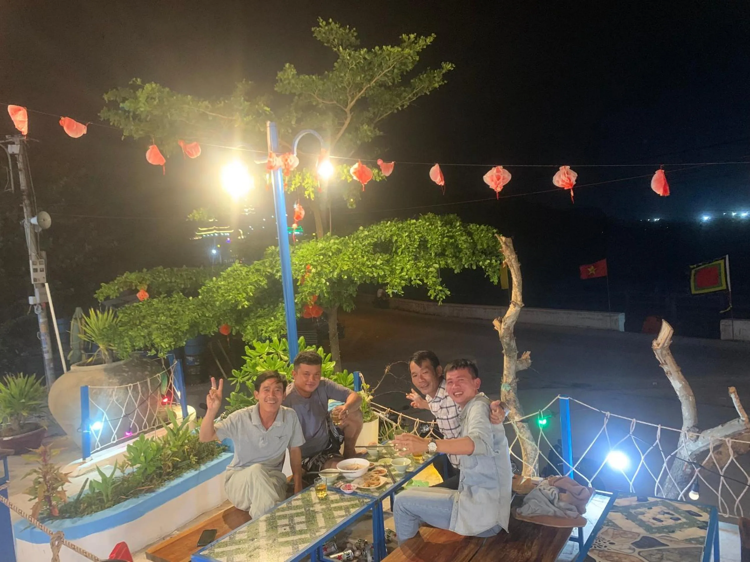 Restaurant/places to eat in Chai Village Hotel