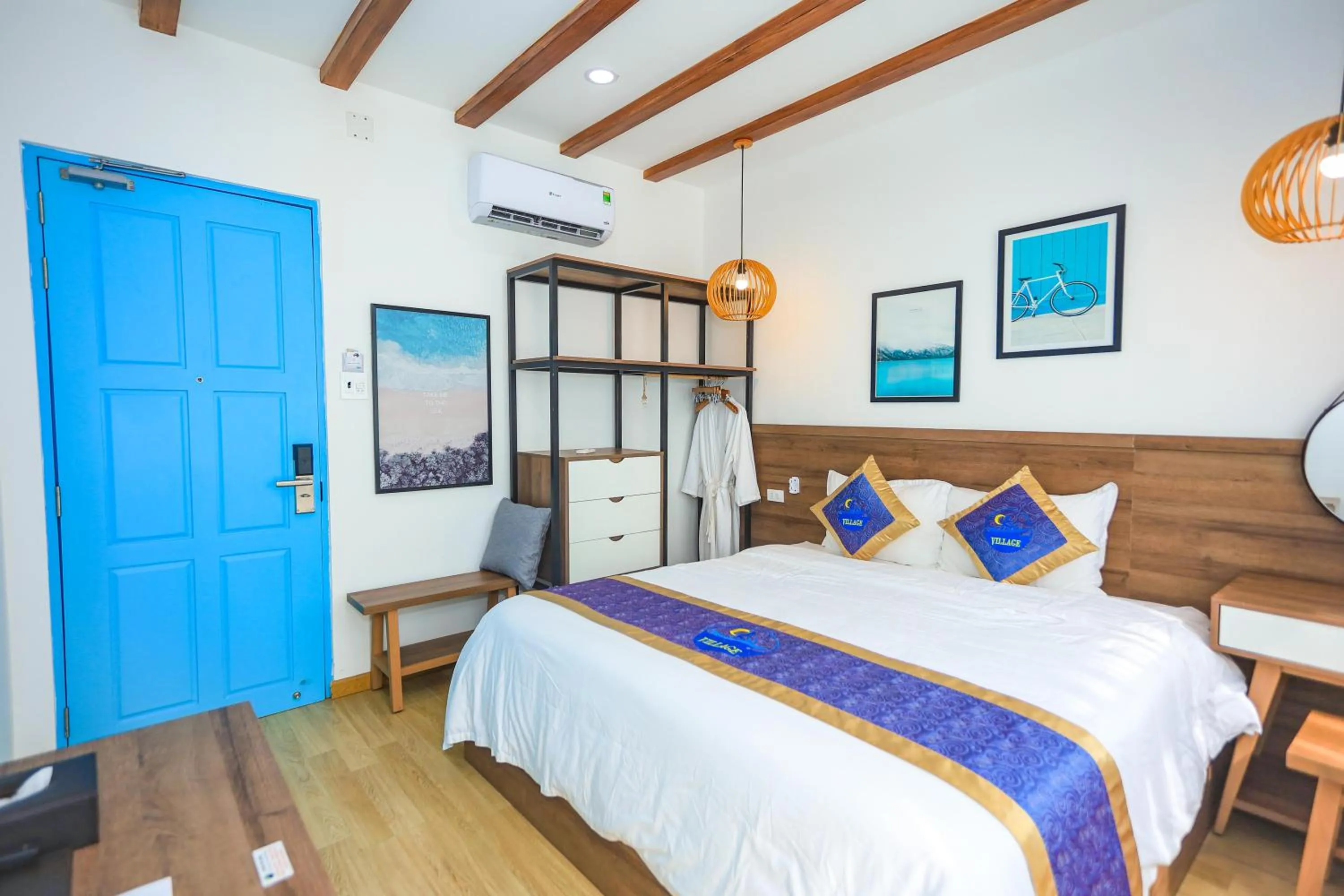 Photo of the whole room, Bed in Chai Village Hotel