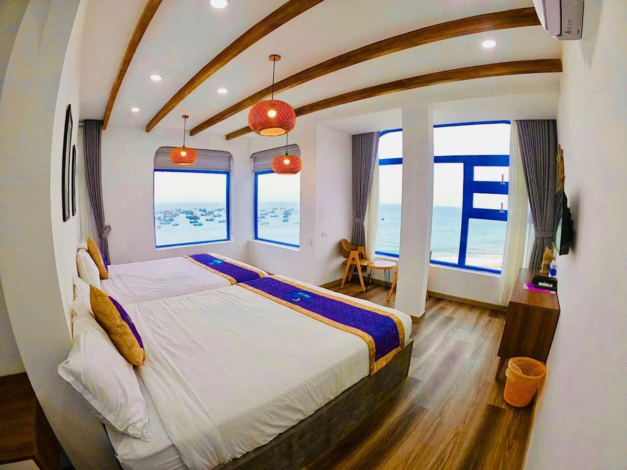 Bed in Chai Village Hotel