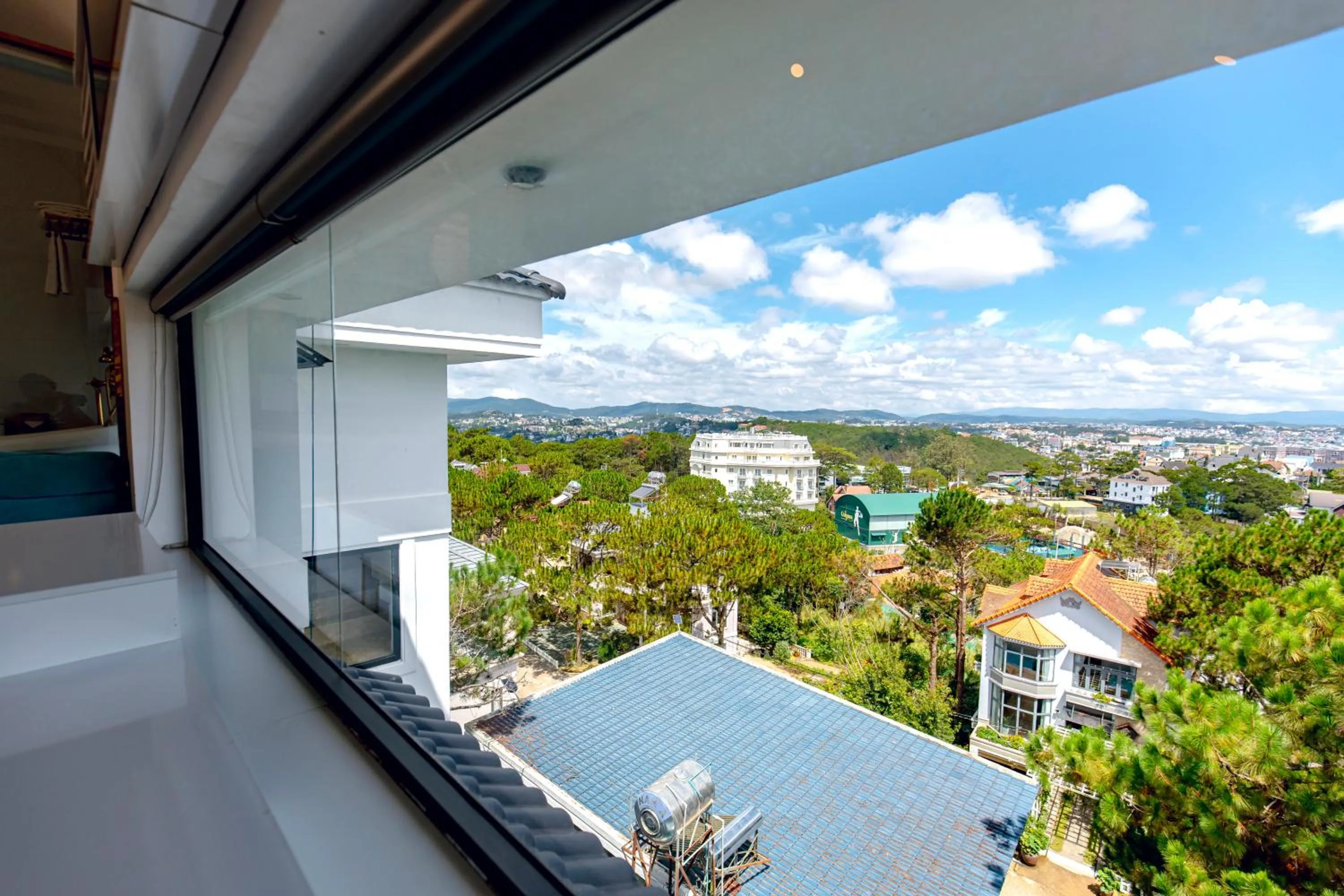 Day in Dallas Hotel Dalat