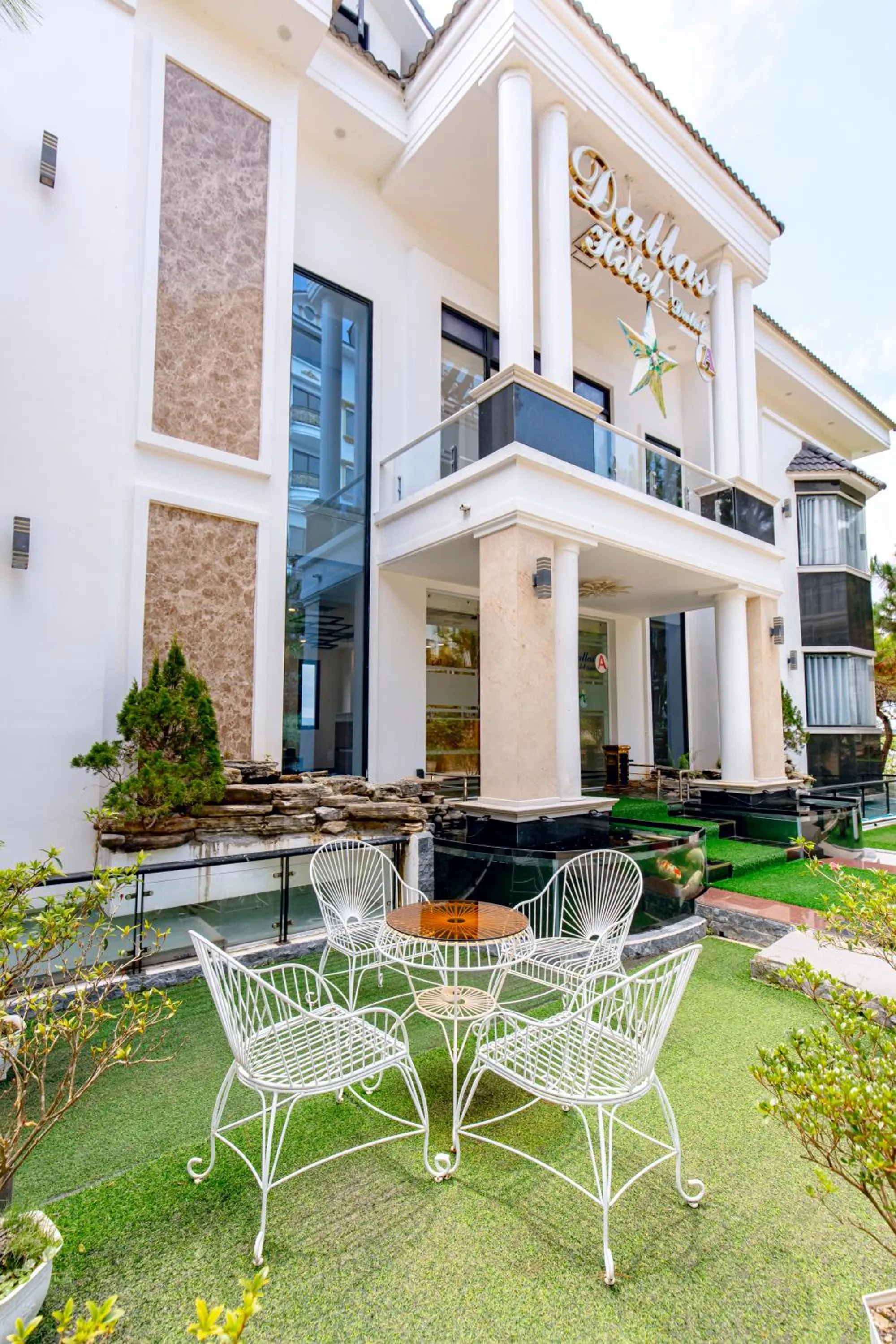 Property building in Dallas Hotel Dalat
