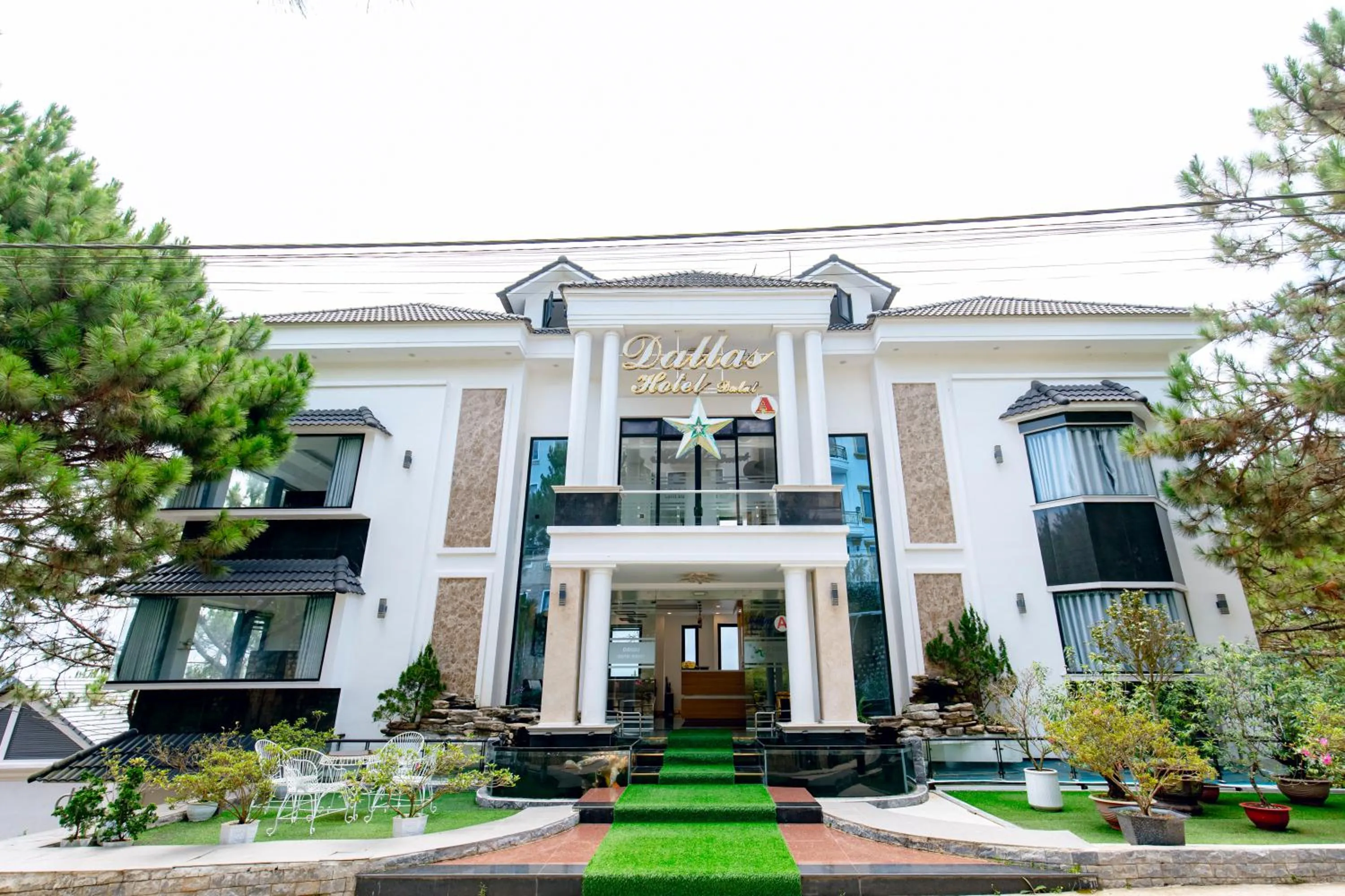 Property building in Dallas Hotel Dalat