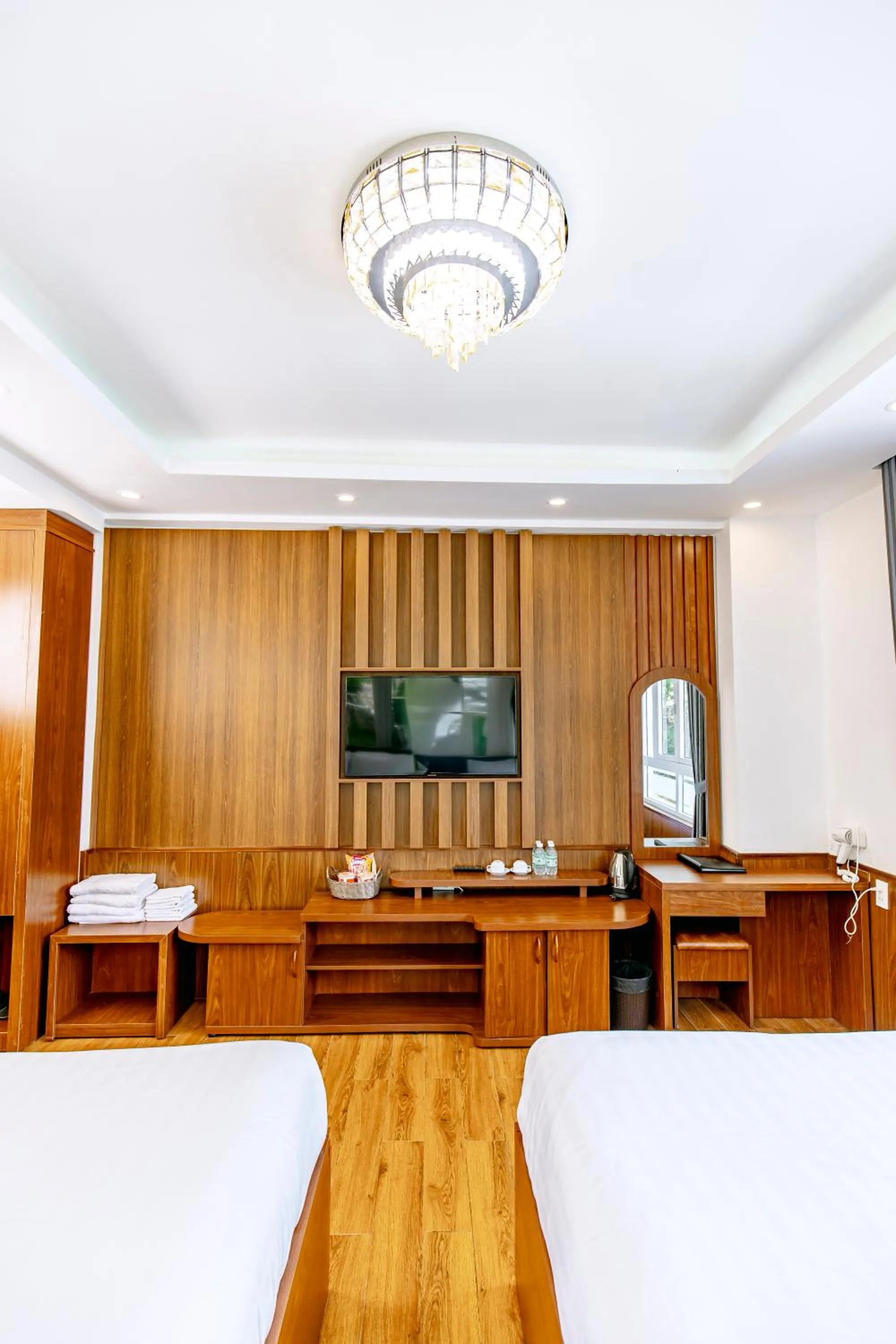 TV and multimedia, Bed in Dallas Hotel Dalat