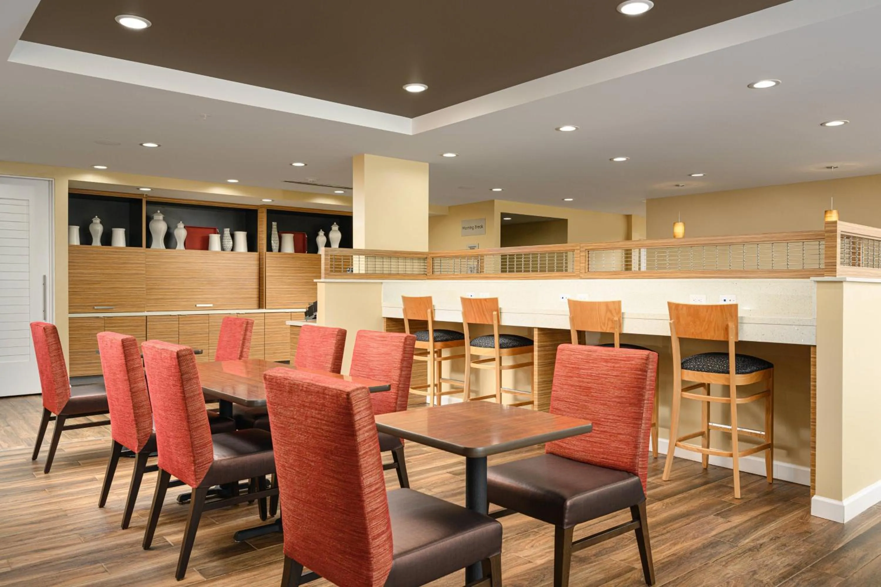 Restaurant/places to eat in TownePlace Suites by Marriott Tuscaloosa