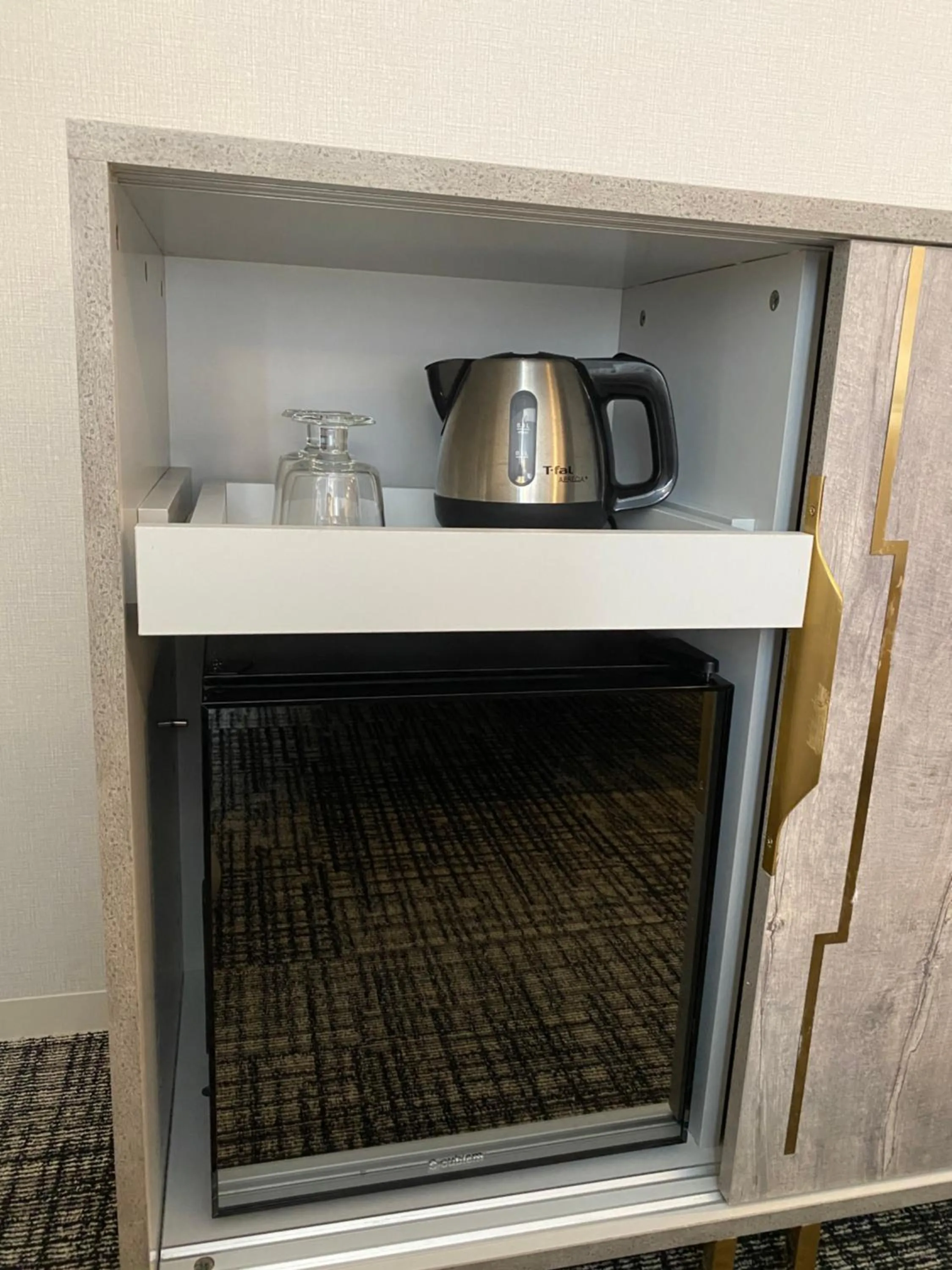 Coffee/tea facilities in The Barn Tokyo