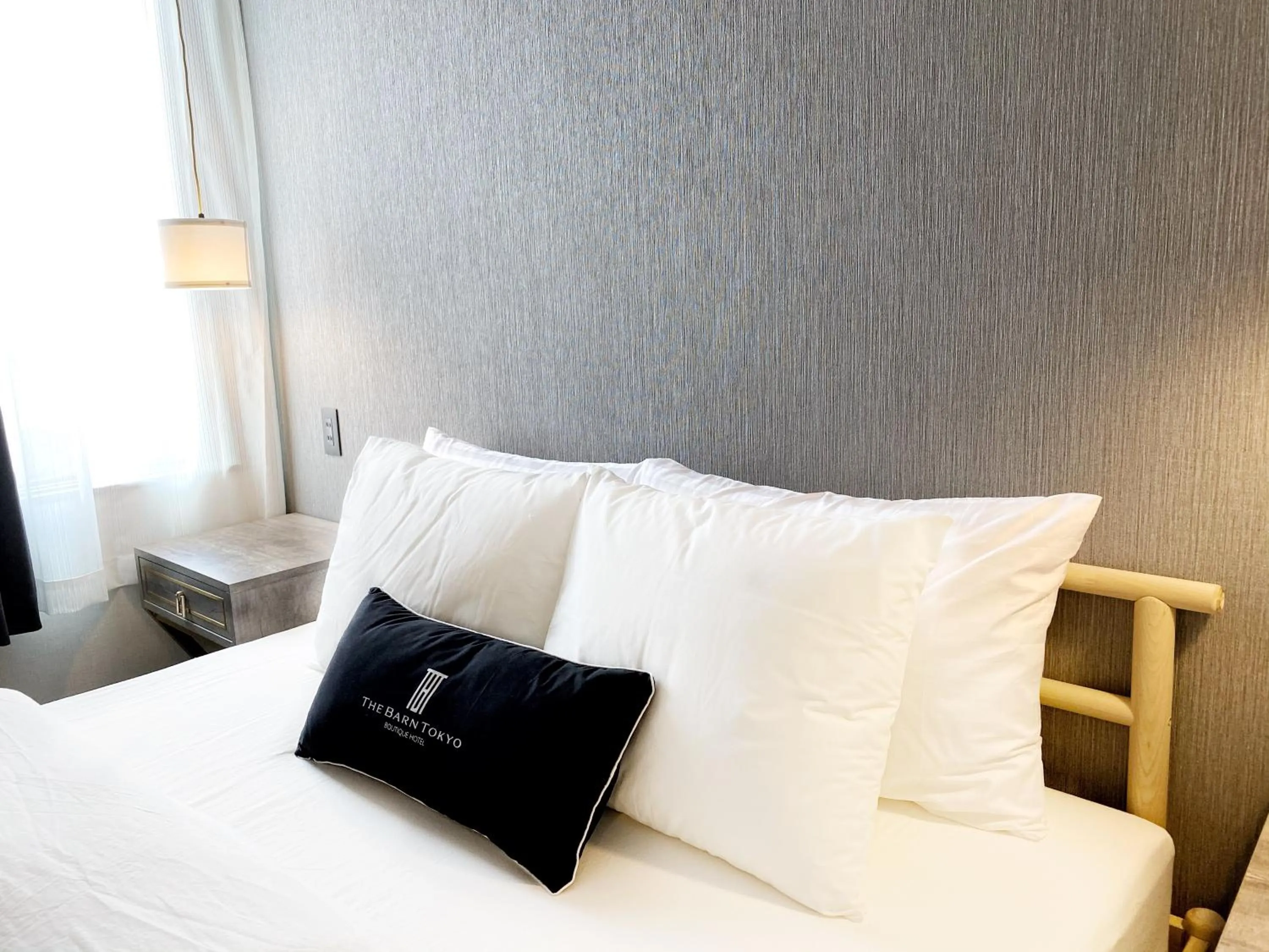 Bed in The Barn Tokyo