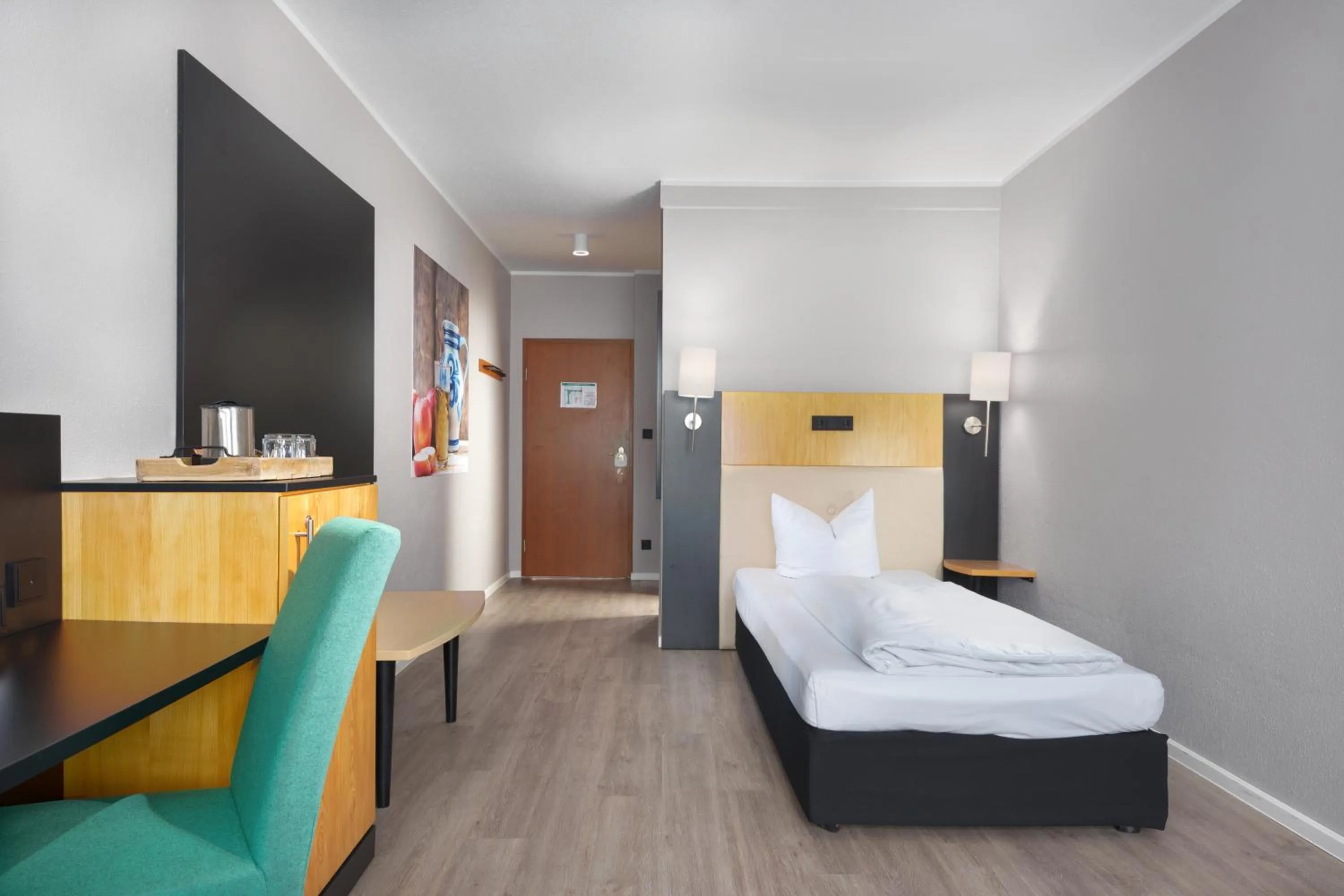 Photo of the whole room, Bed in Trip Inn Hotel Egelsbach Frankfurt