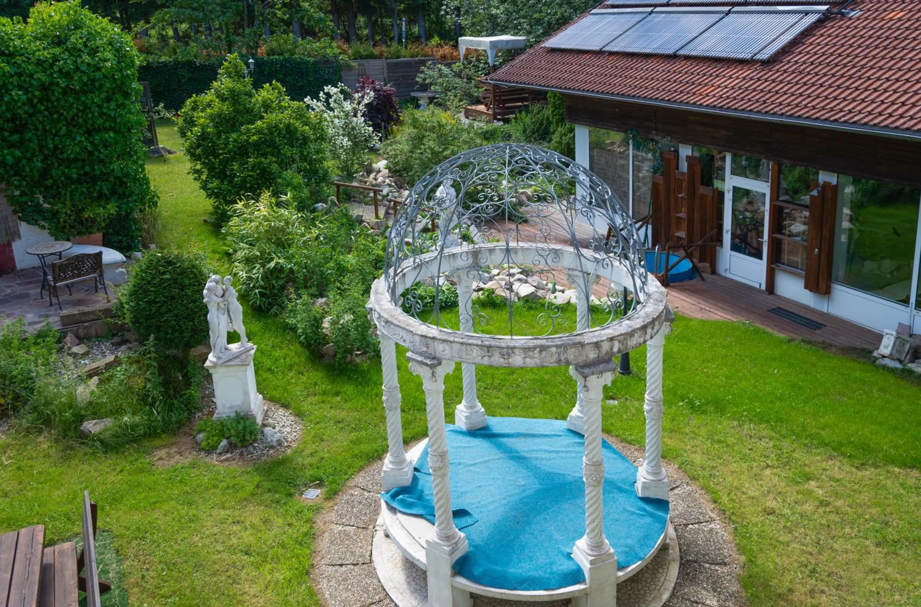 Garden view in Waldgasthaus am Schwarzenbruch