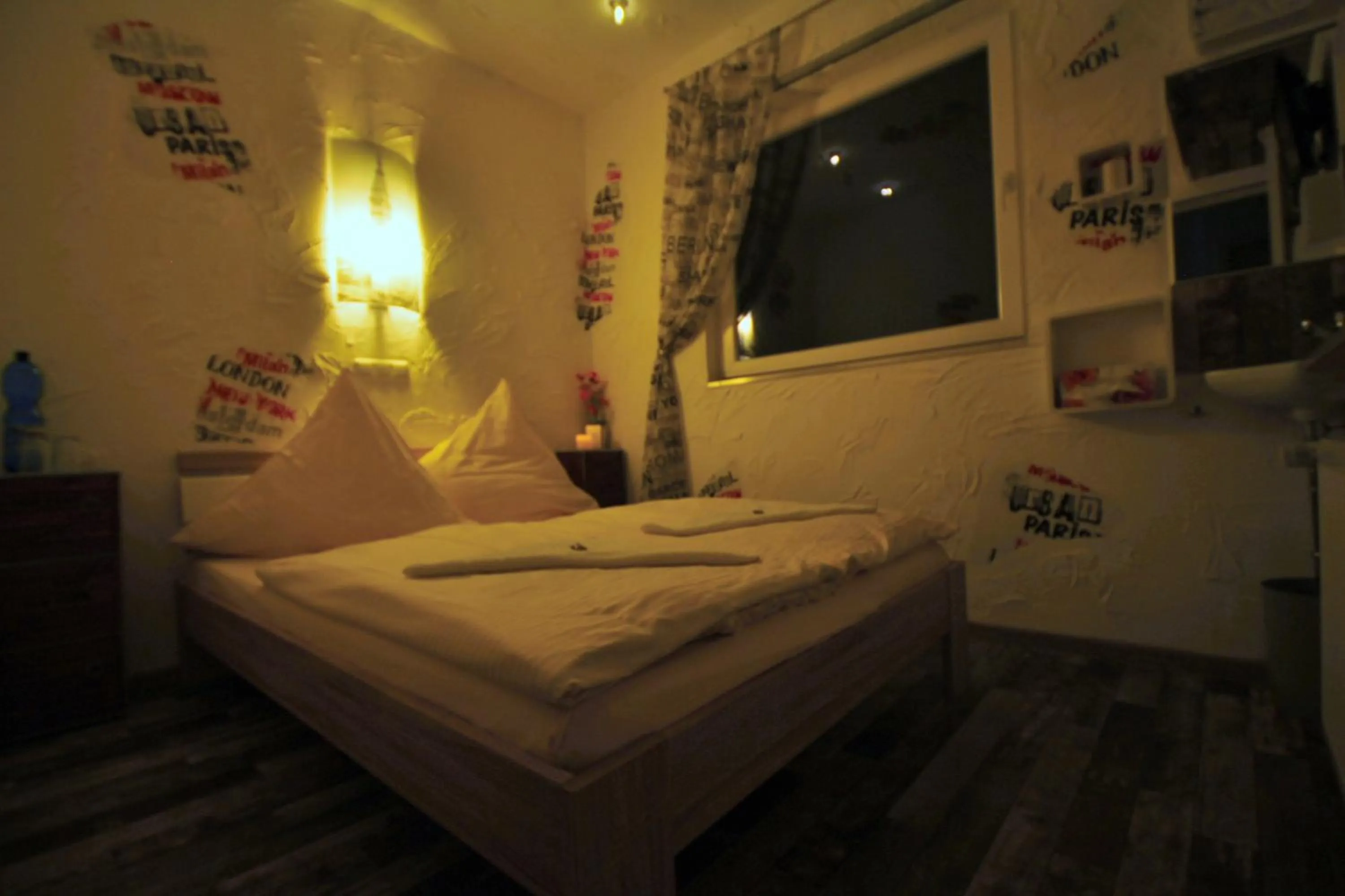 Bedroom, Bed in Waldgasthaus am Schwarzenbruch