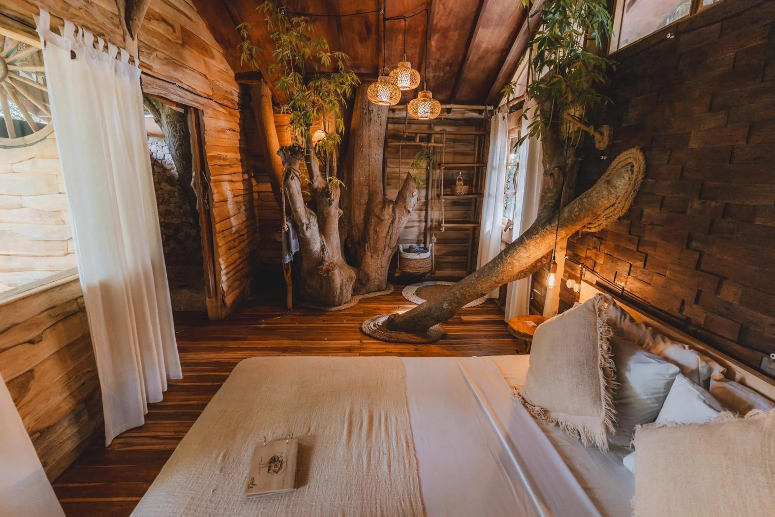 Bed in Roots Tree House
