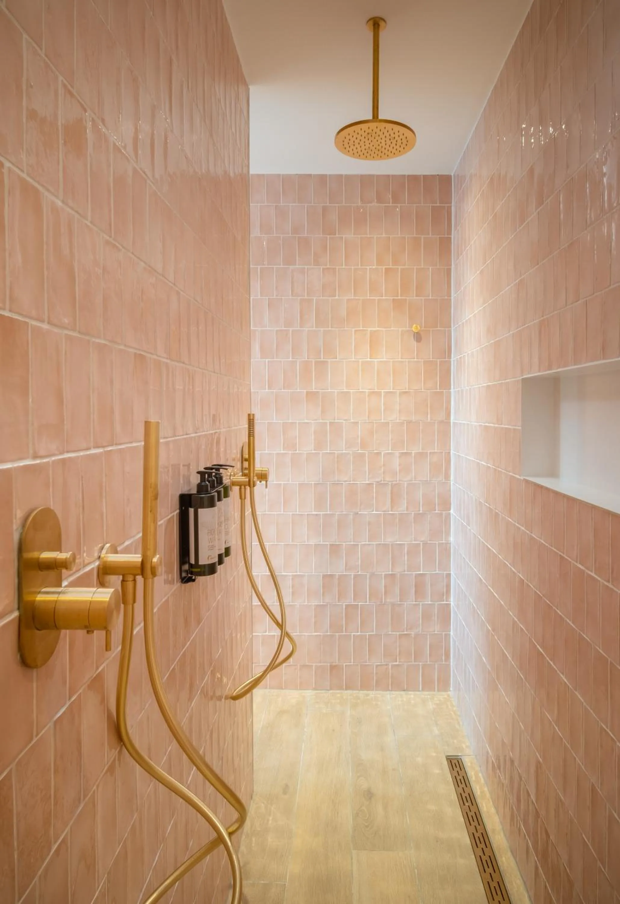 Shower in Van der Valk Hotel Hildesheim