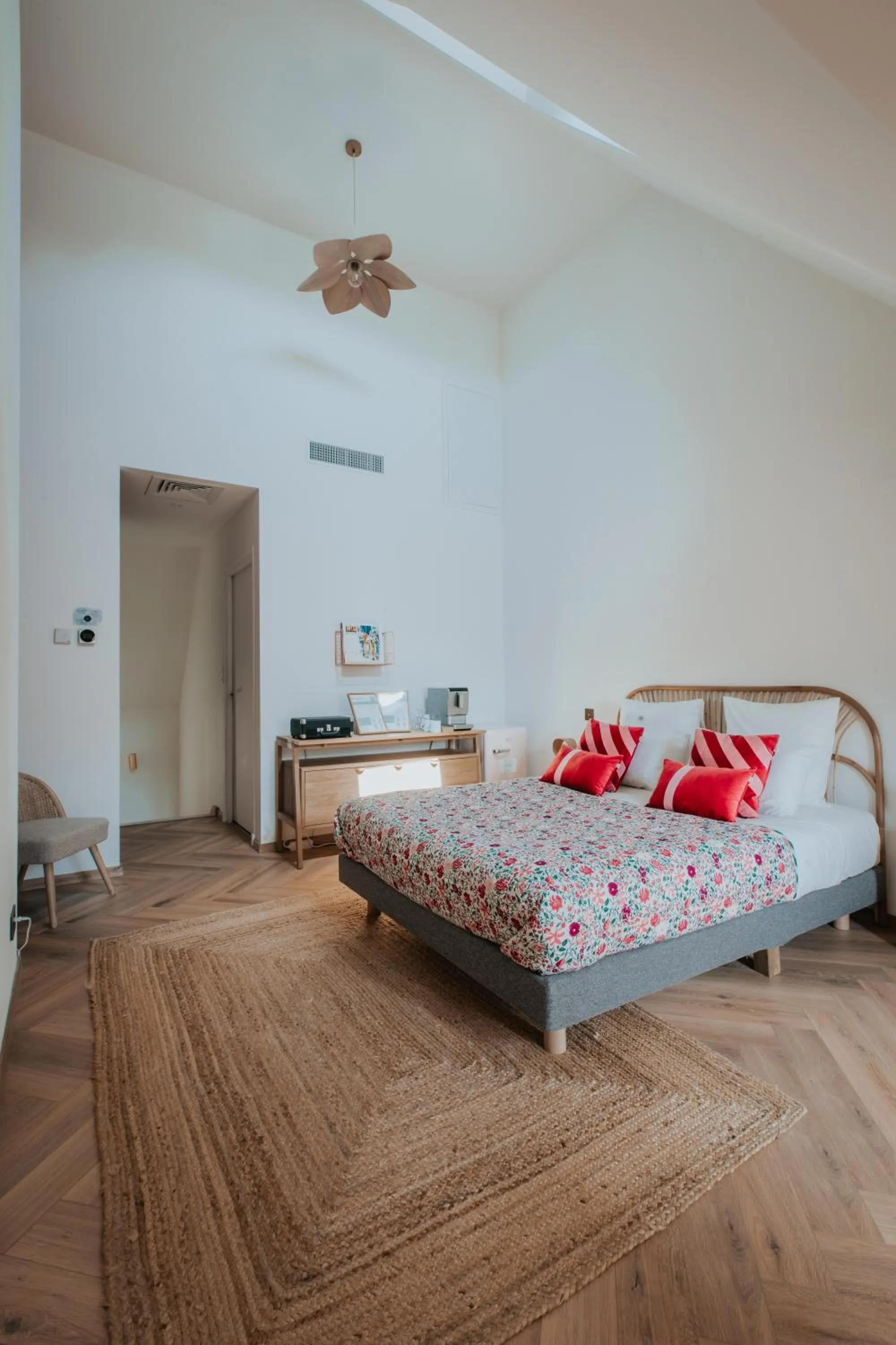 Photo of the whole room, Bed in Les Cabottes