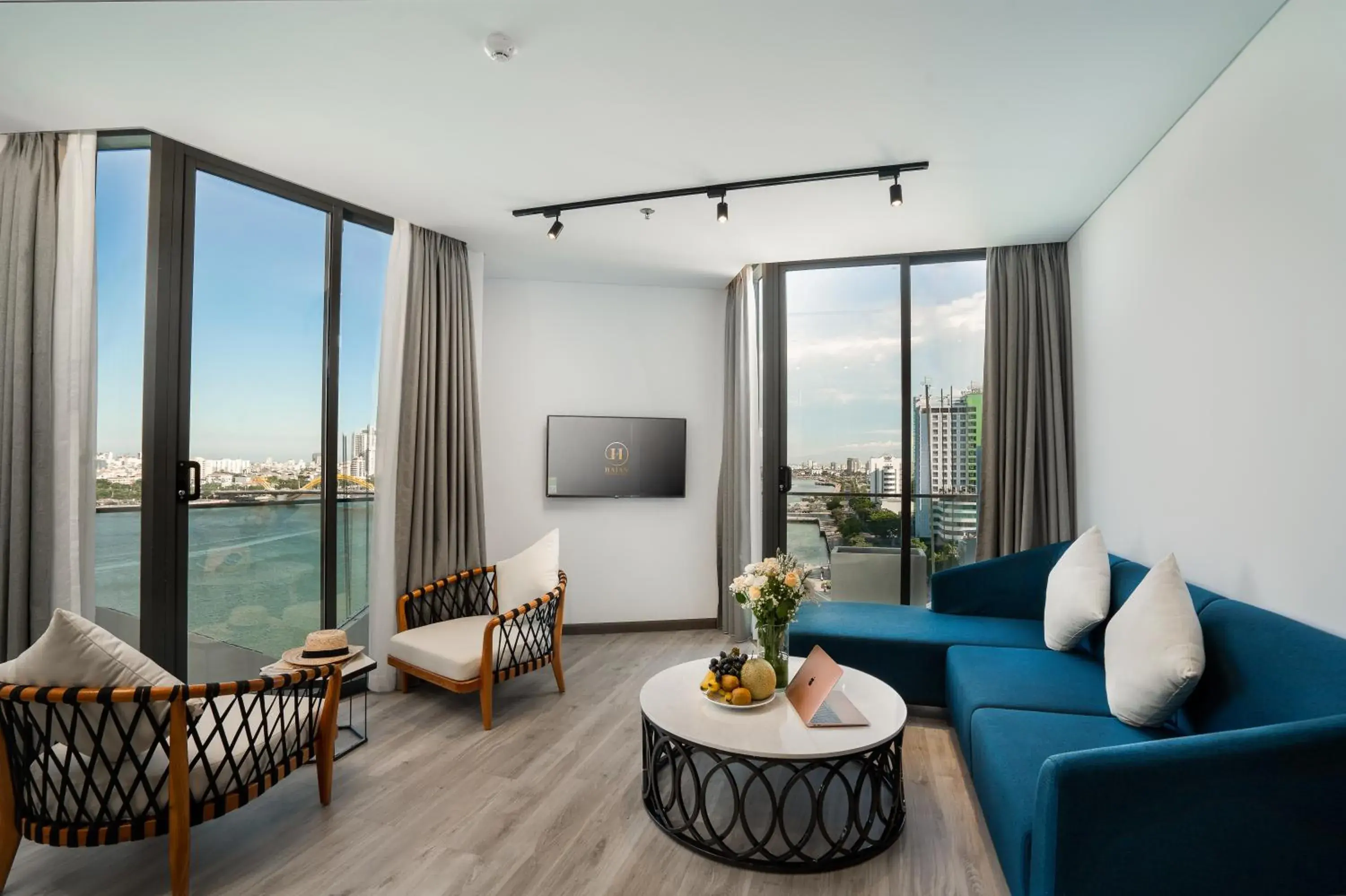 Special Offer - Suite with River View in HAIAN Riverfront Hotel Da Nang Special Offer - Suite with River View in HAIAN Riverfront Hotel Da Nang