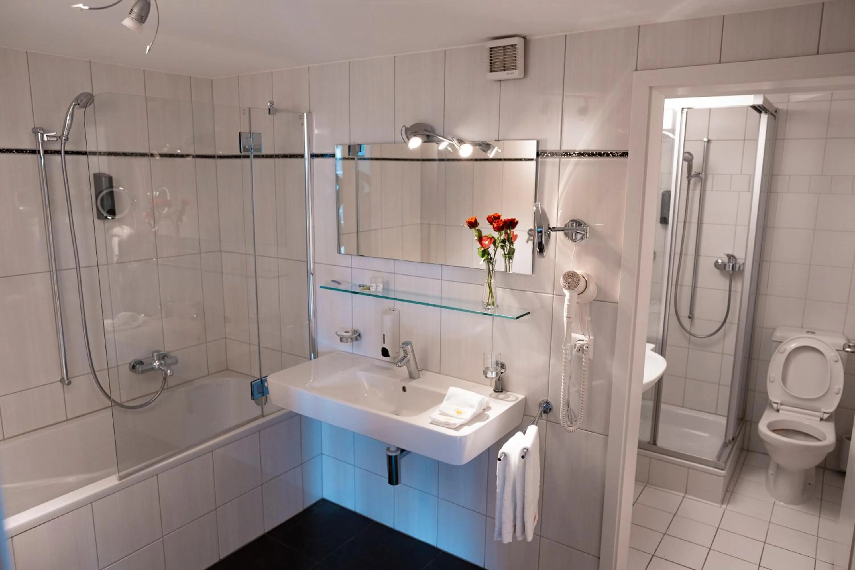 Bathroom in SWISS HOTEL LA COURONNE