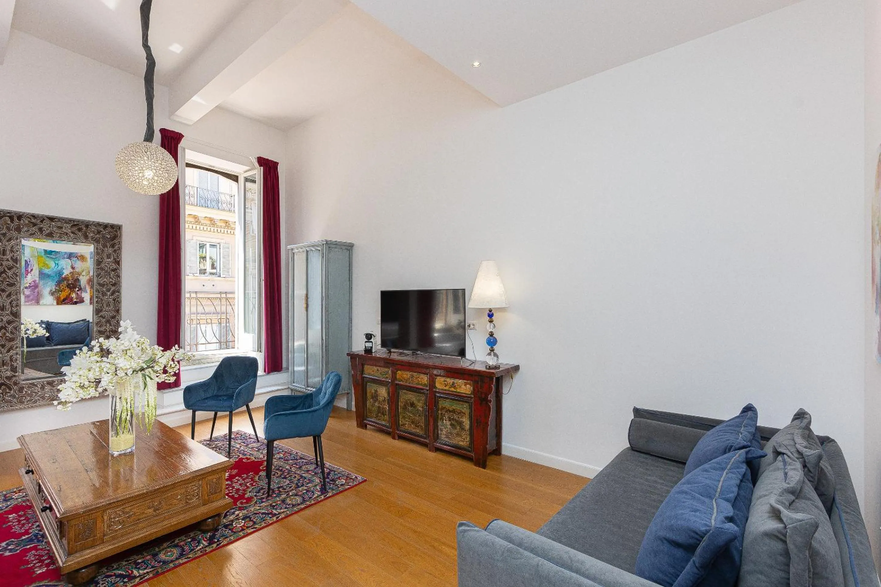 TV and multimedia in Suite della Pigna